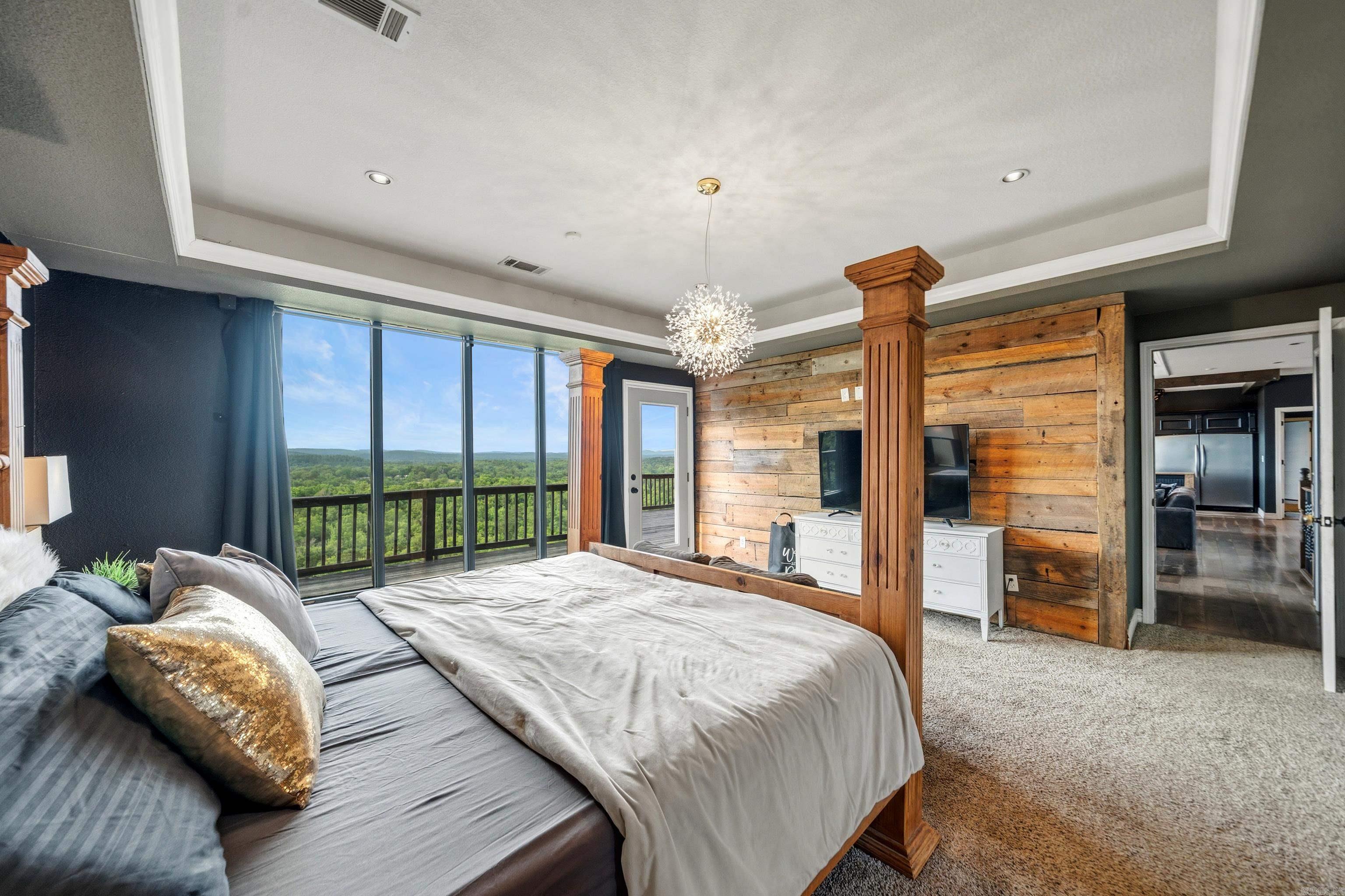 115 East Hawkview  Royal, AR