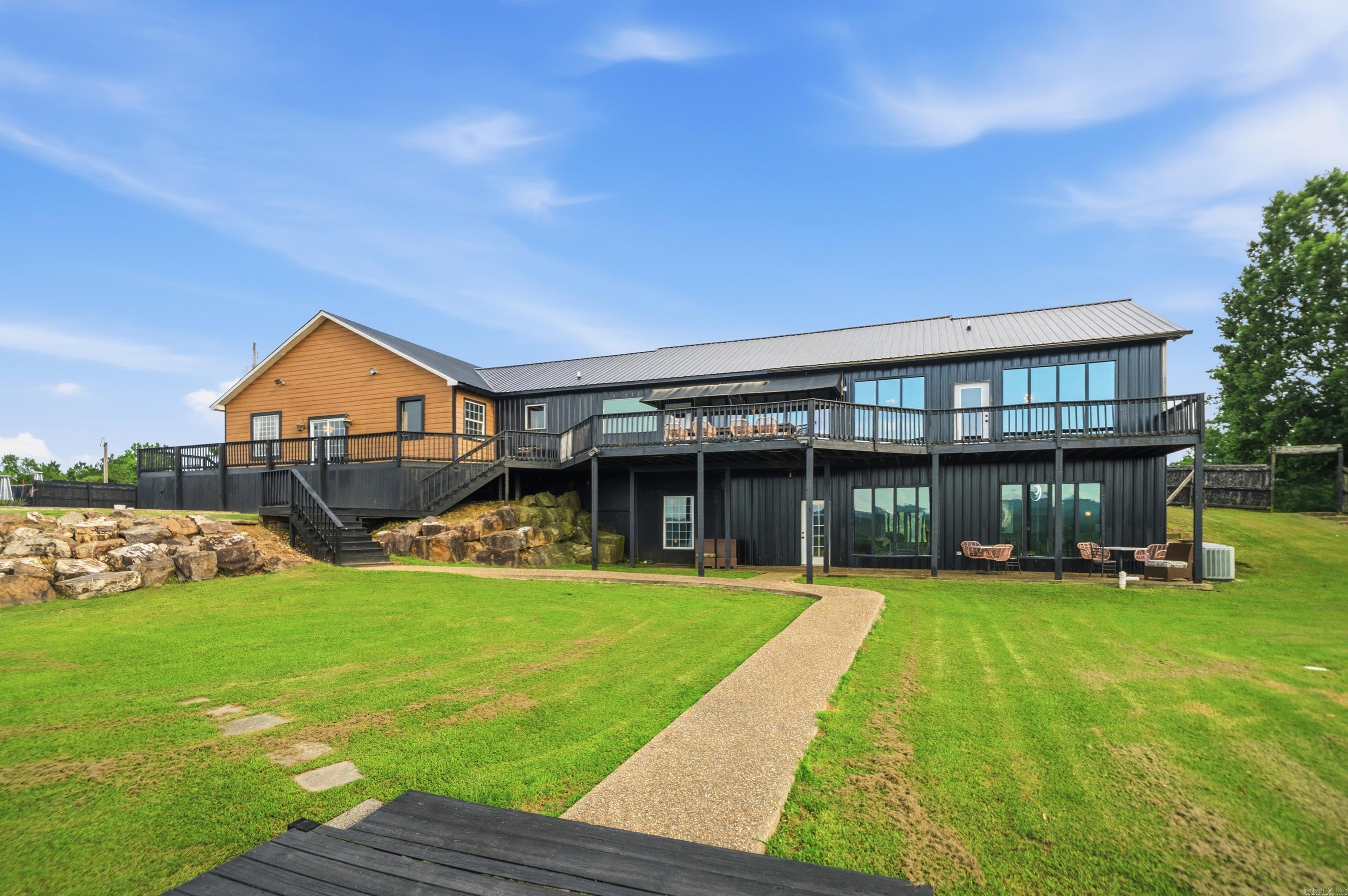 115 East Hawkview  Royal, AR