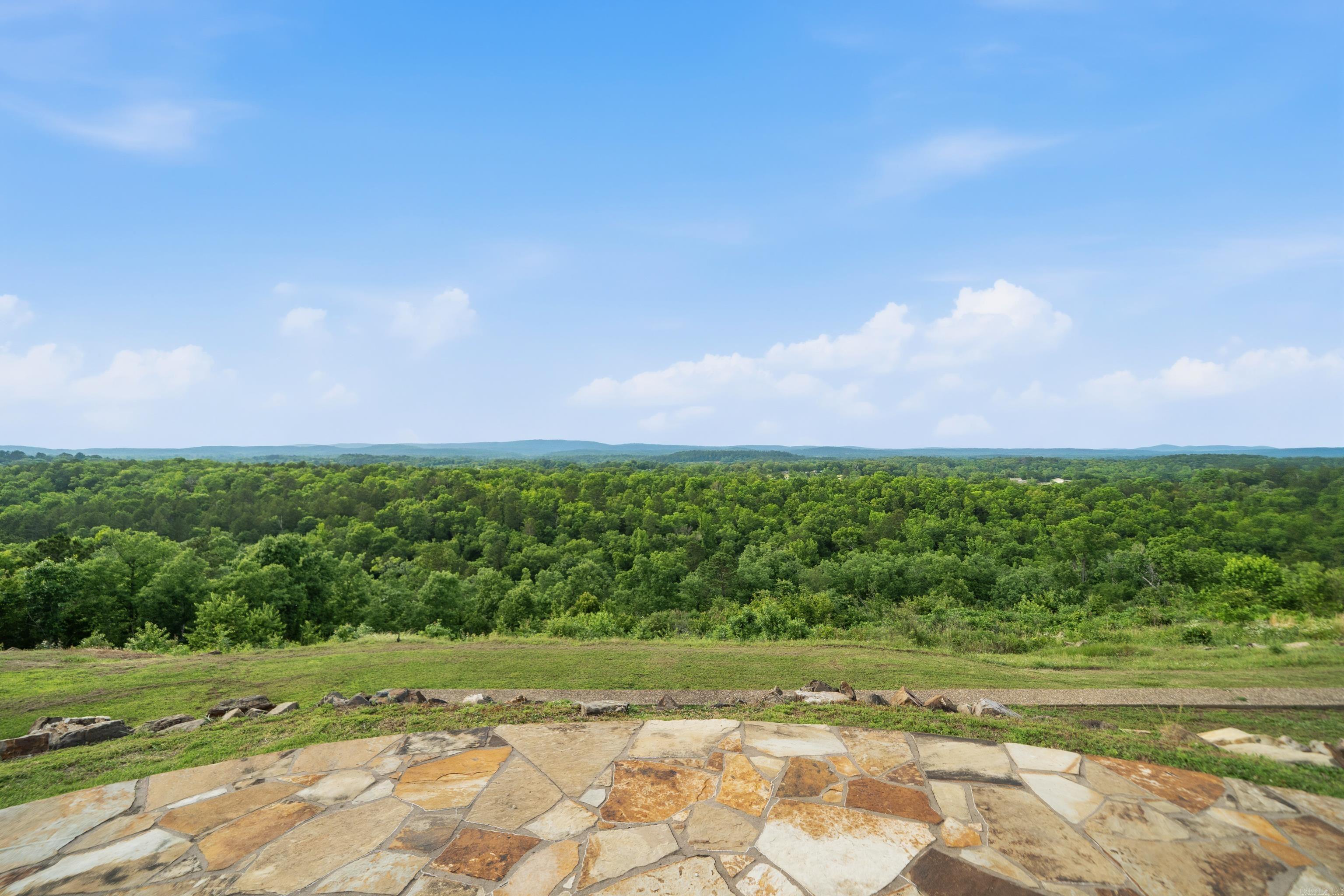 115 East Hawkview Place Royal, AR 71968