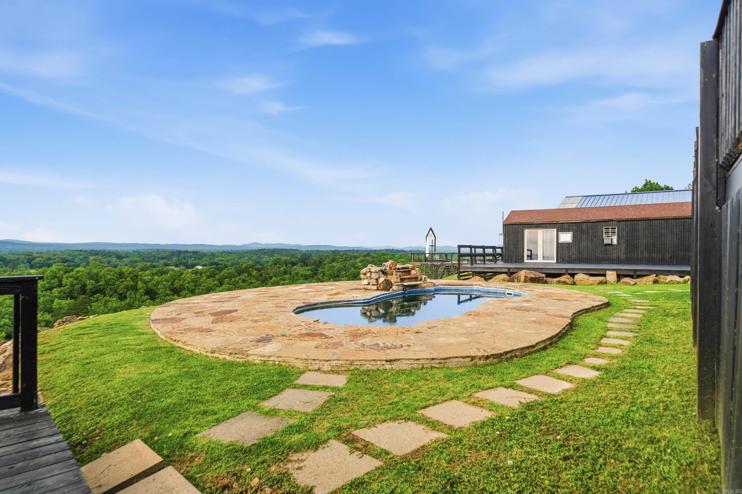 115 East Hawkview  Royal, AR