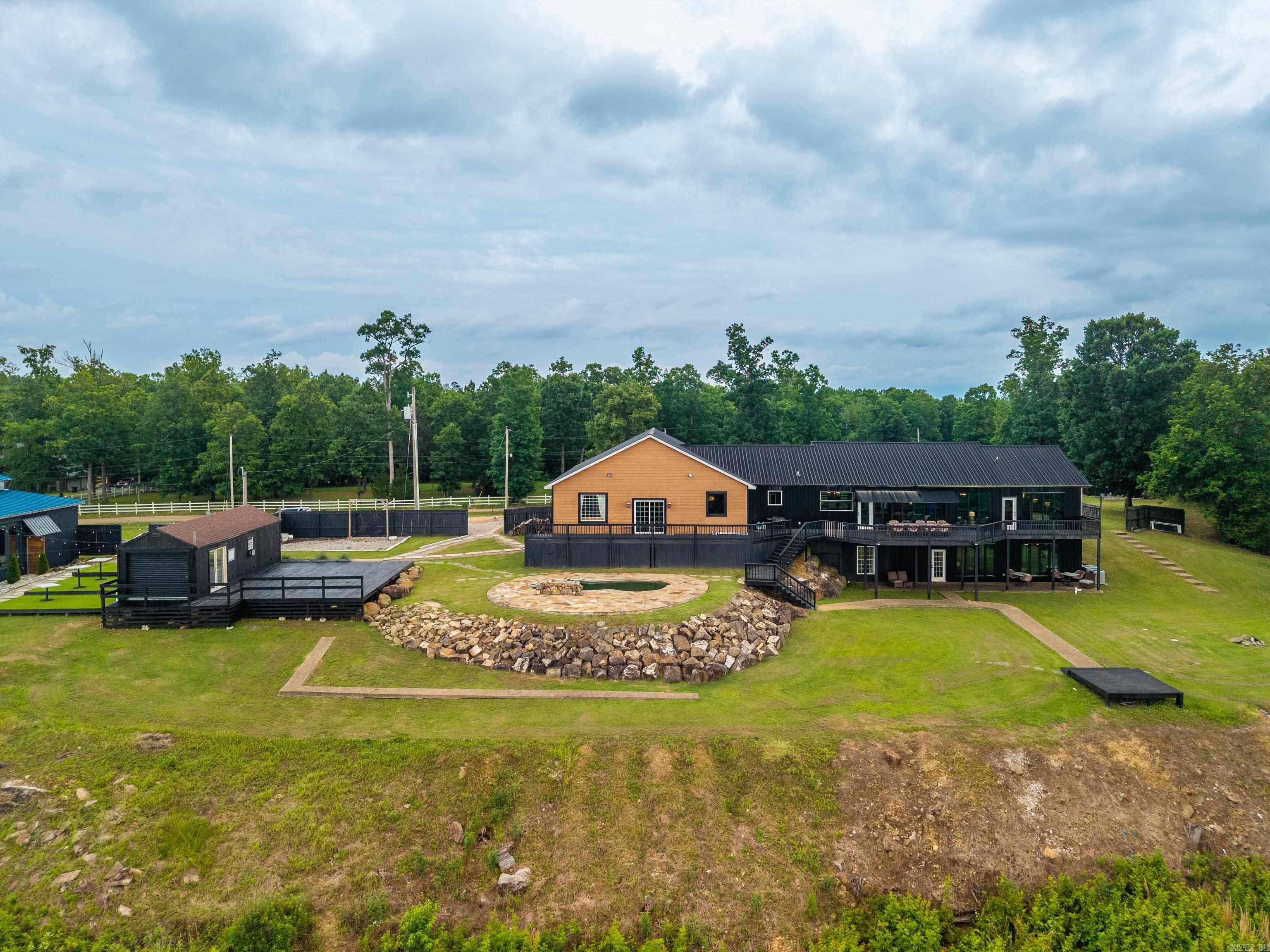 115 East Hawkview Place Royal, AR 71968