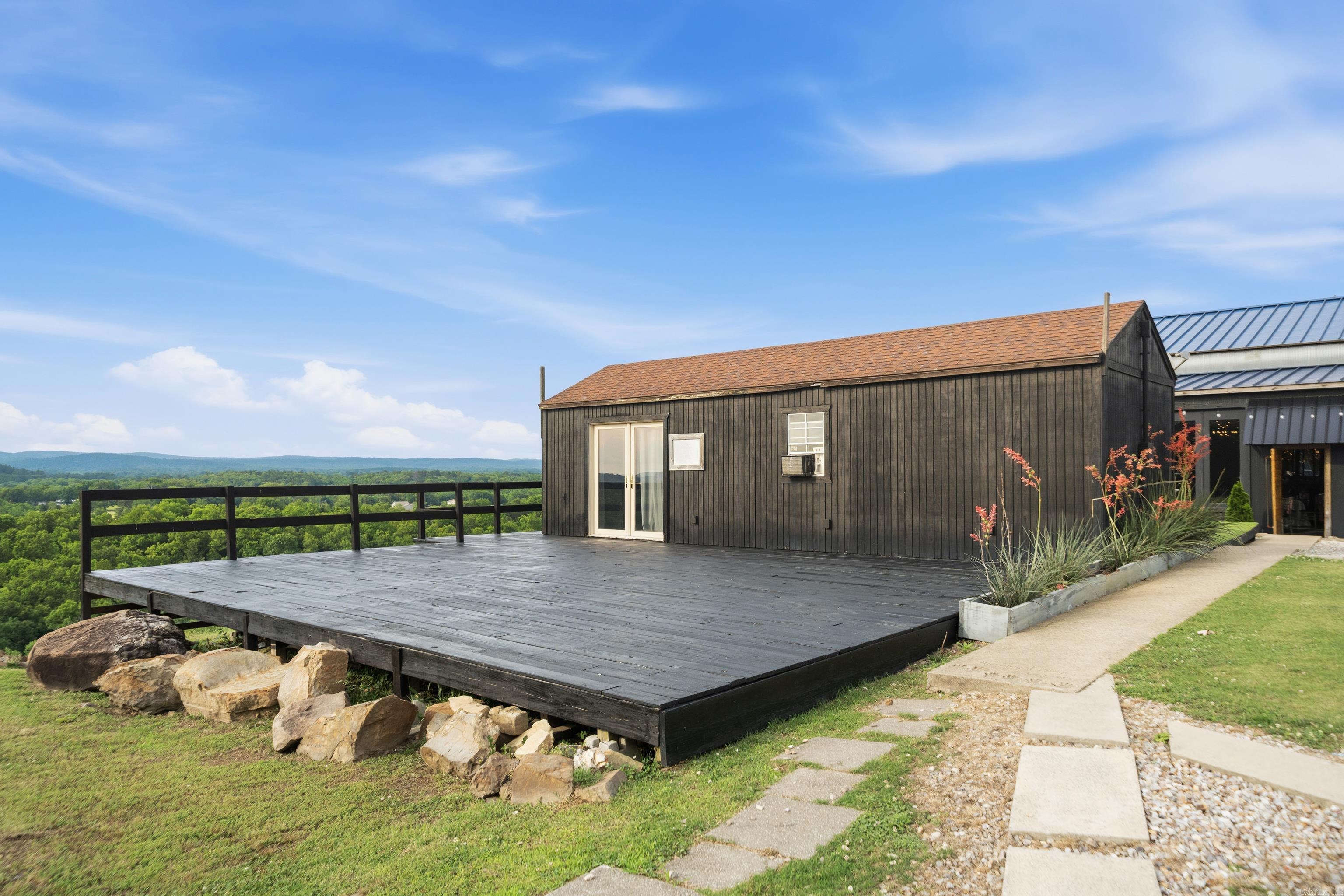 115 East Hawkview Place Royal, AR 71968