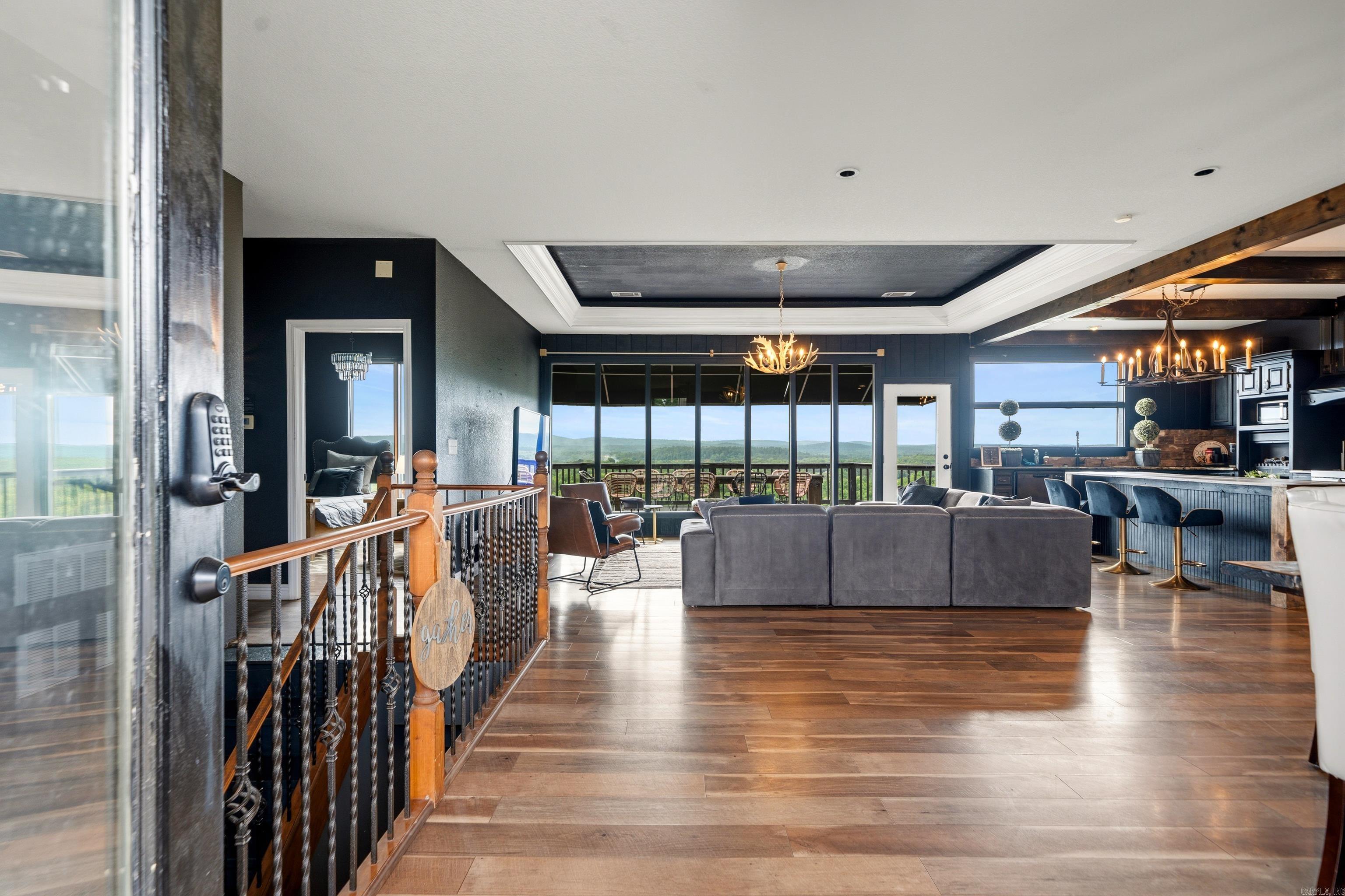 115 East Hawkview  Royal, AR
