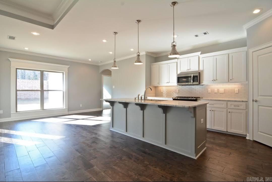 9517 Meadow Valley  Sherwood, AR
