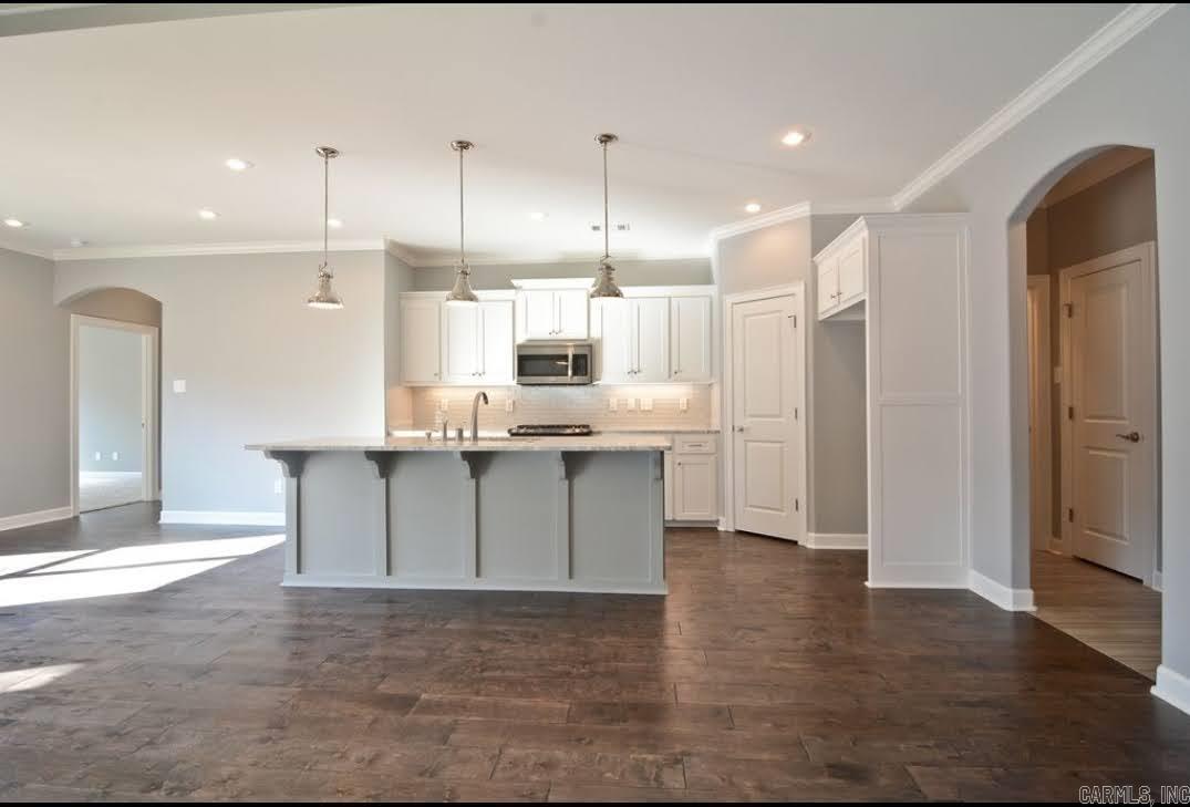 9517 Meadow Valley  Sherwood, AR