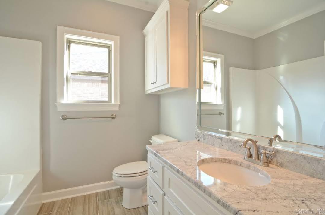 9517 Meadow Valley  Sherwood, AR