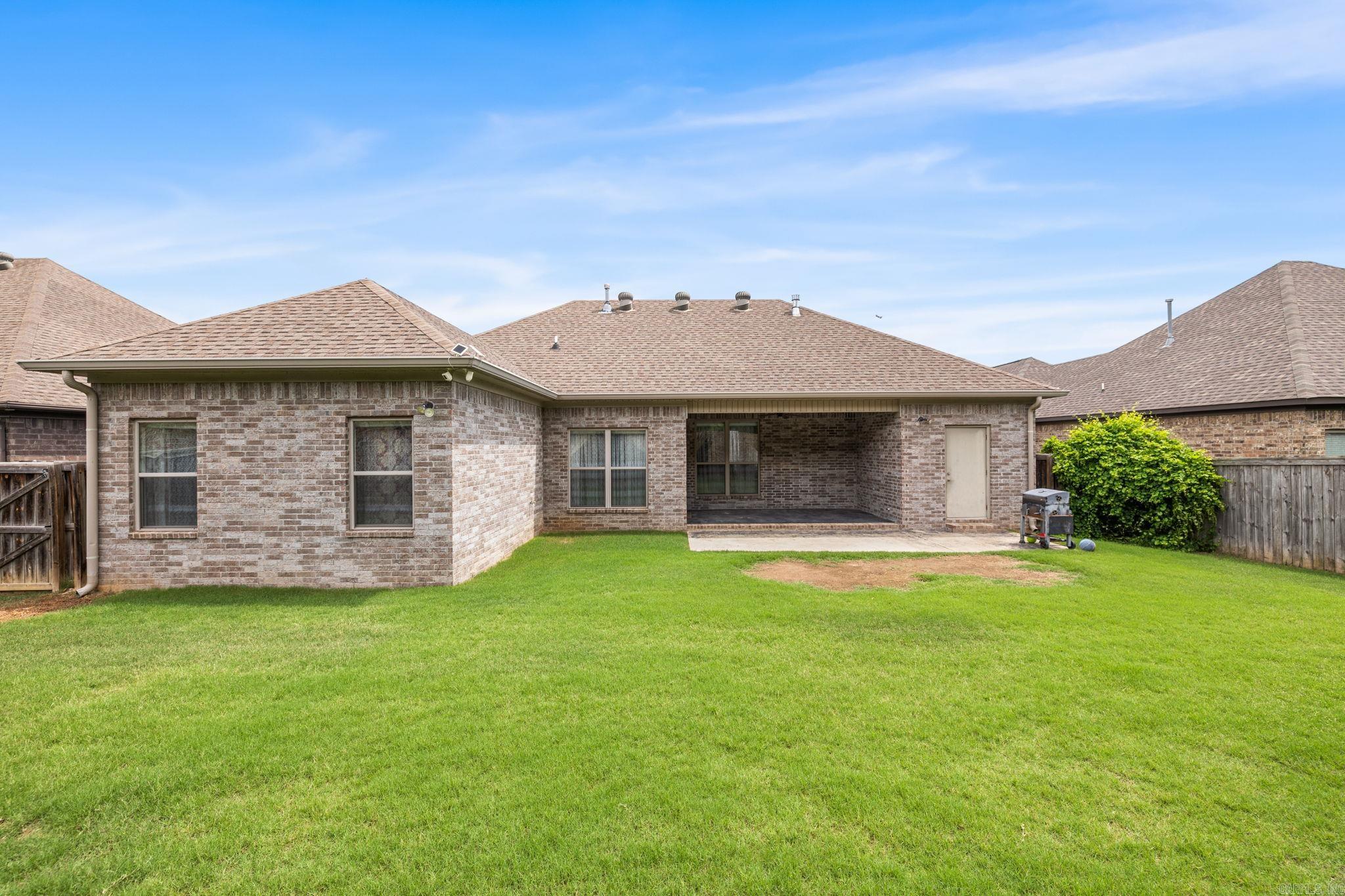 9517 Meadow Valley  Sherwood, AR