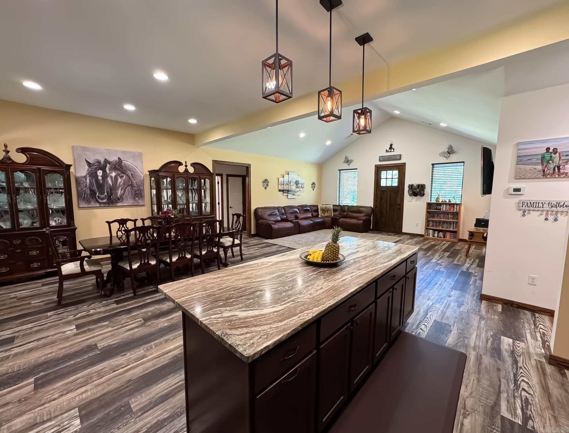 5111 Oklahoma Inn  Benton, AR