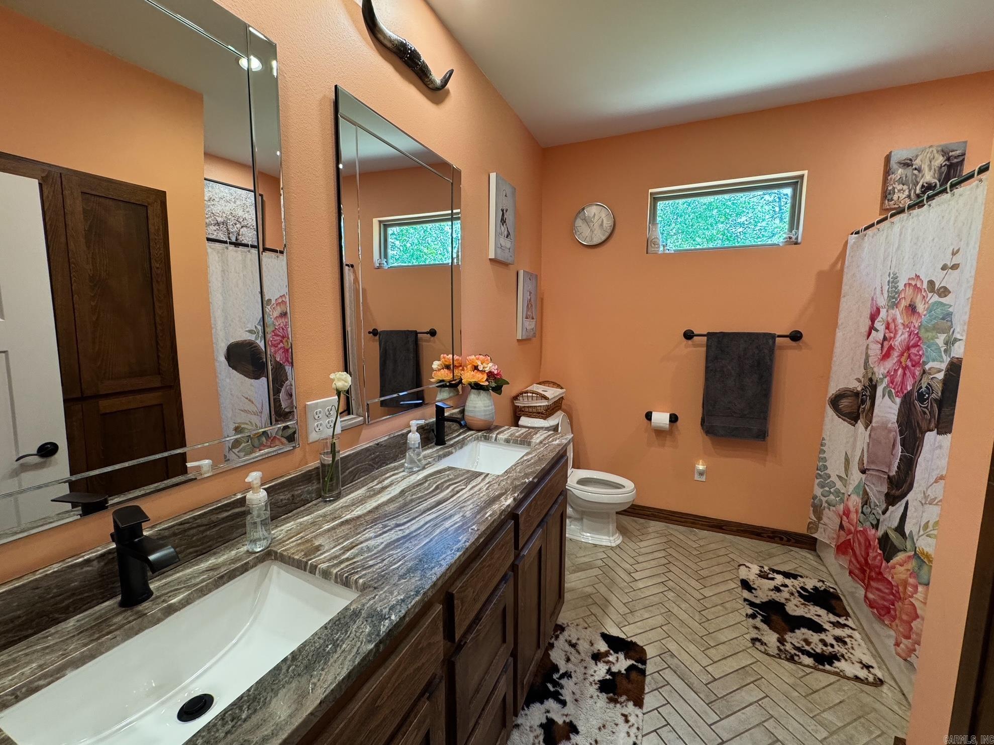 5111 Oklahoma Inn  Benton, AR