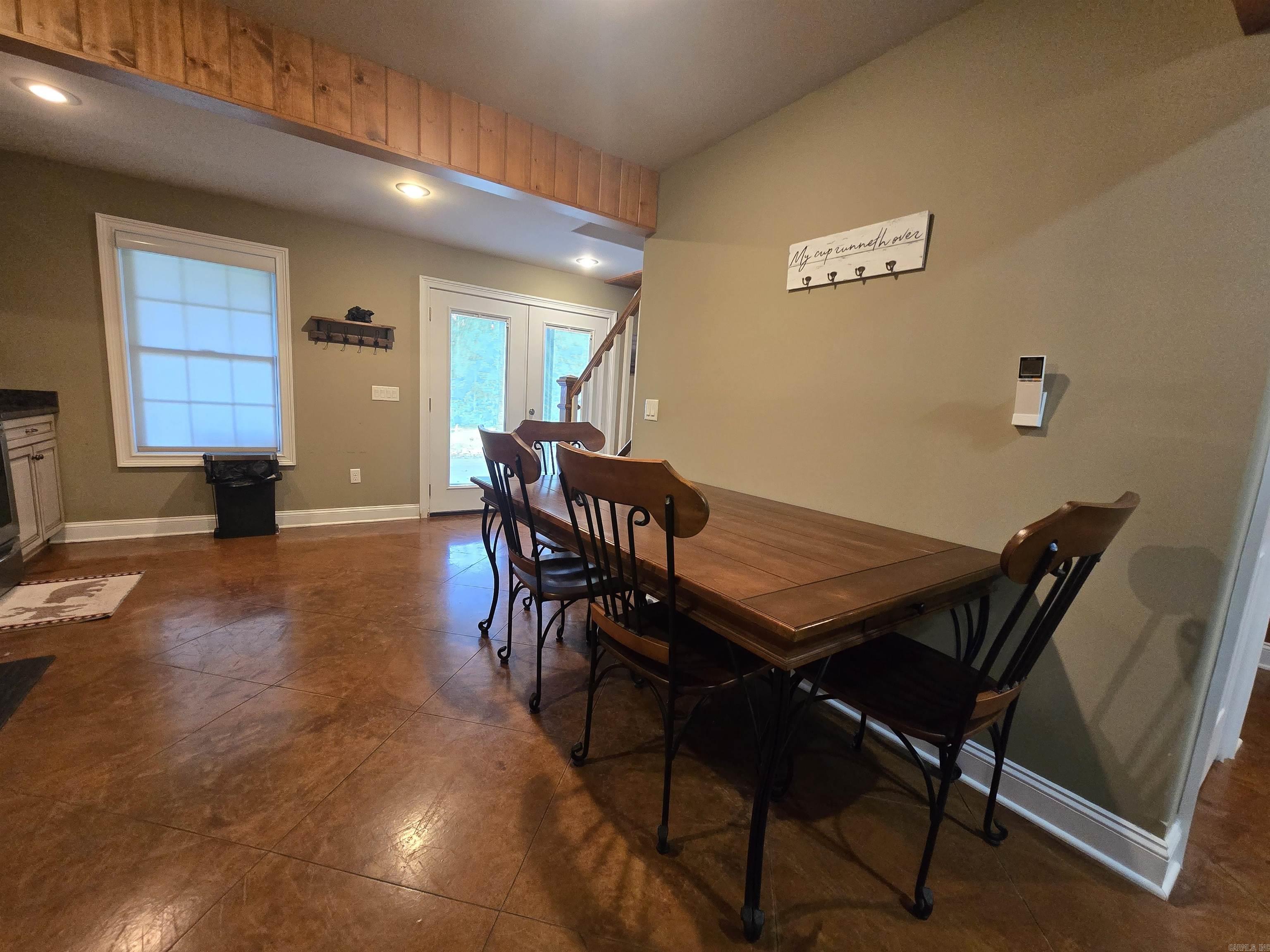 205 Cooper Kate  Norfork, AR