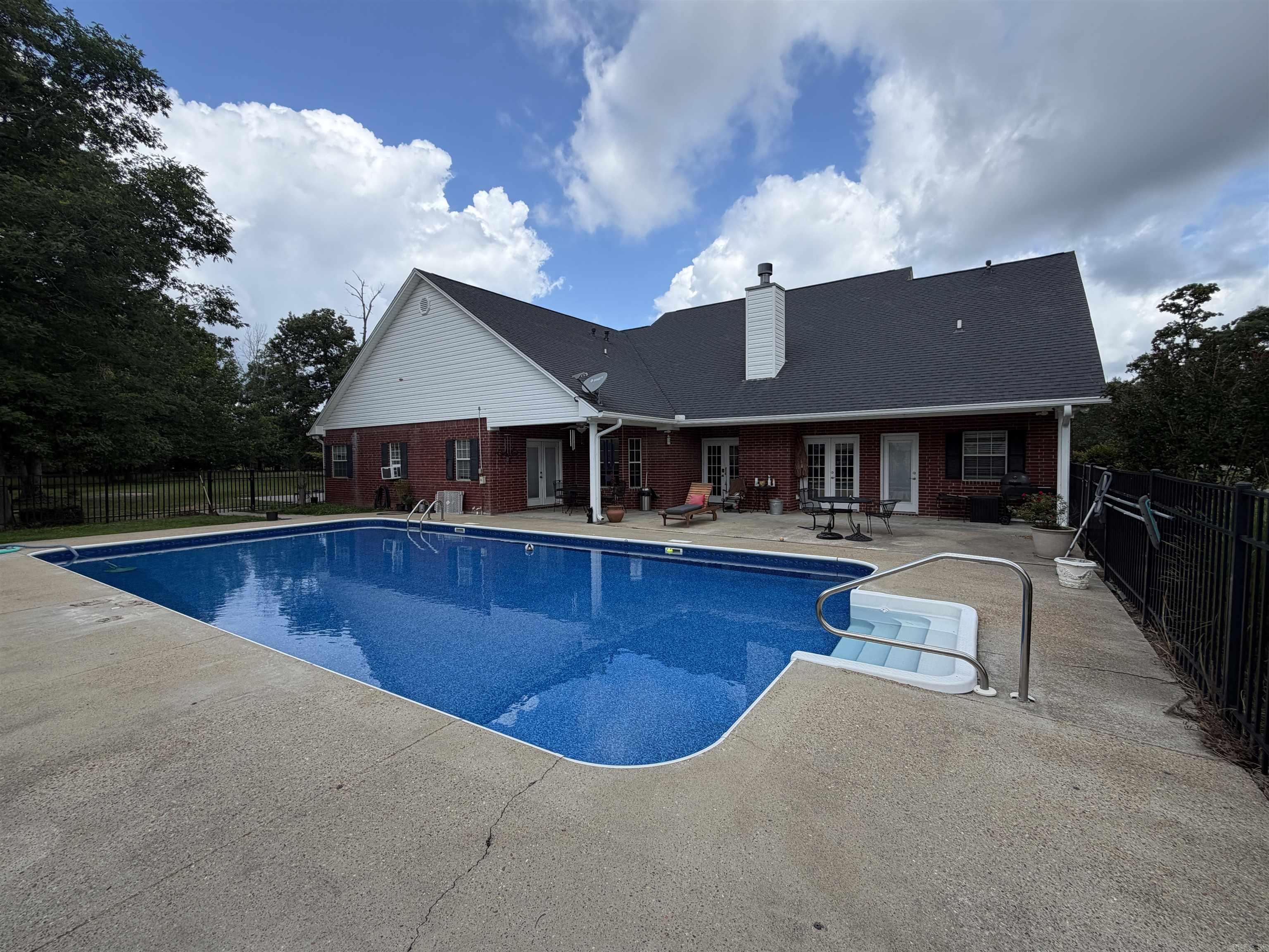 134 W Little Lane  White Hall, AR