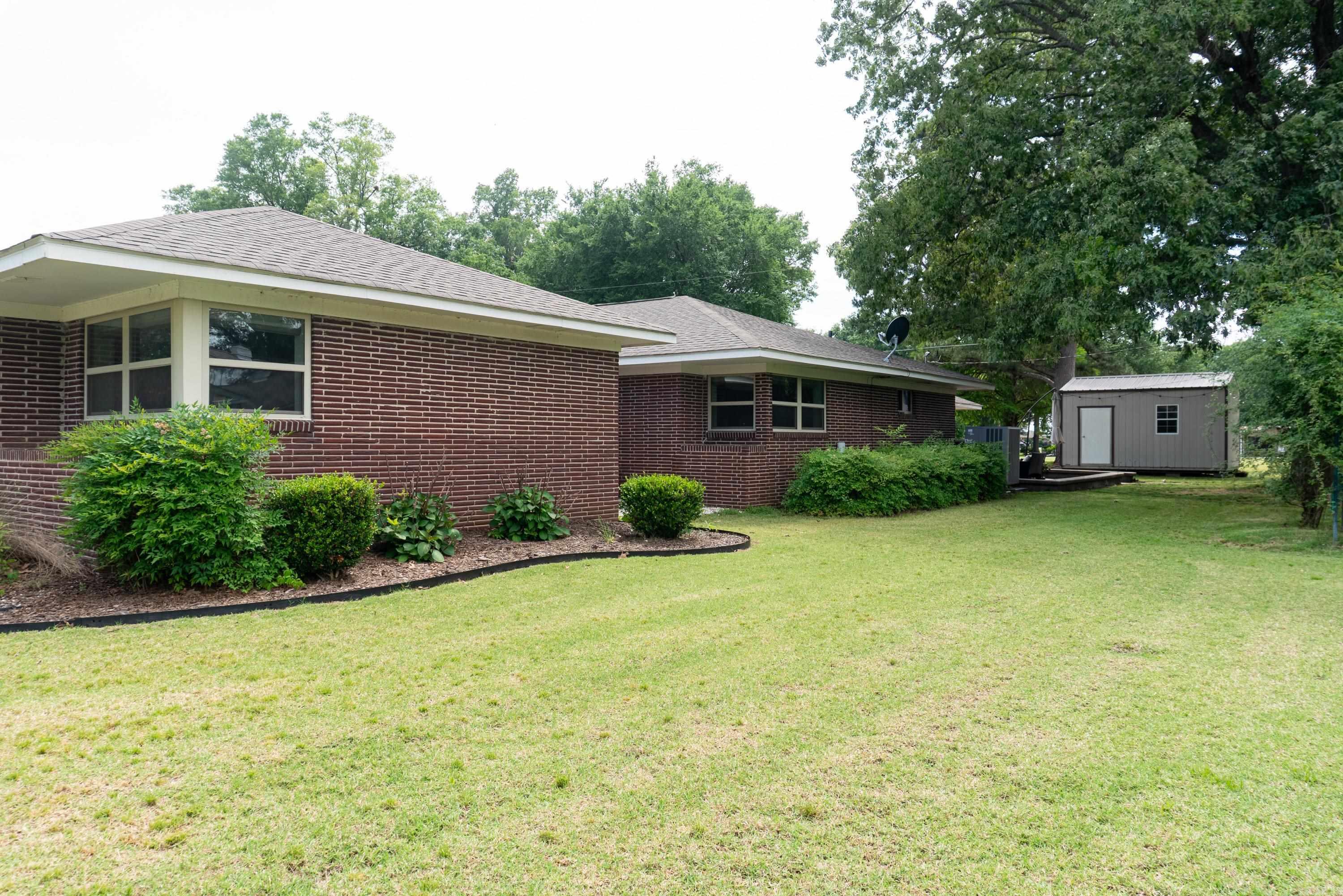 402 W Hoyle  Hazen, AR