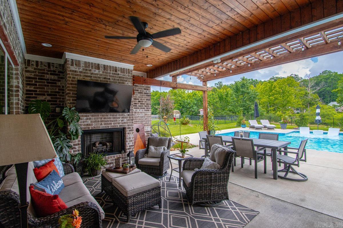 7750 S Shoreline  Benton, AR