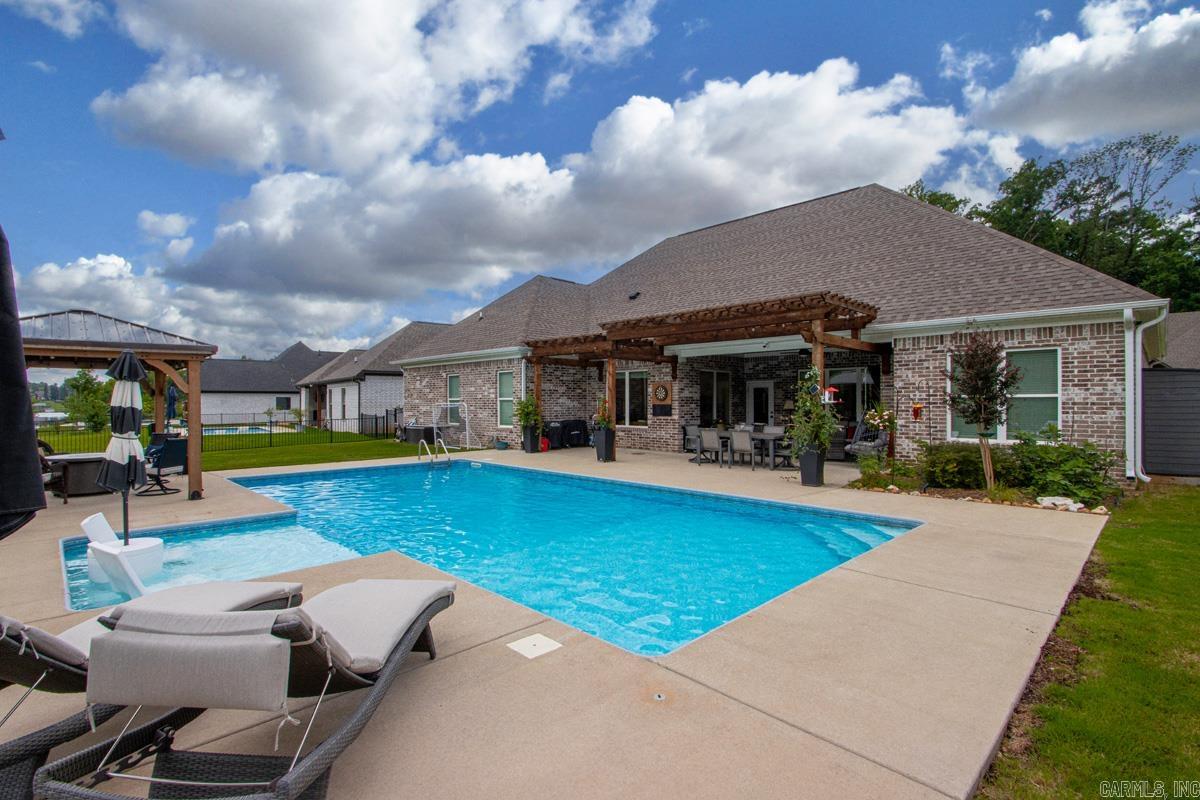 7750 S Shoreline  Benton, AR