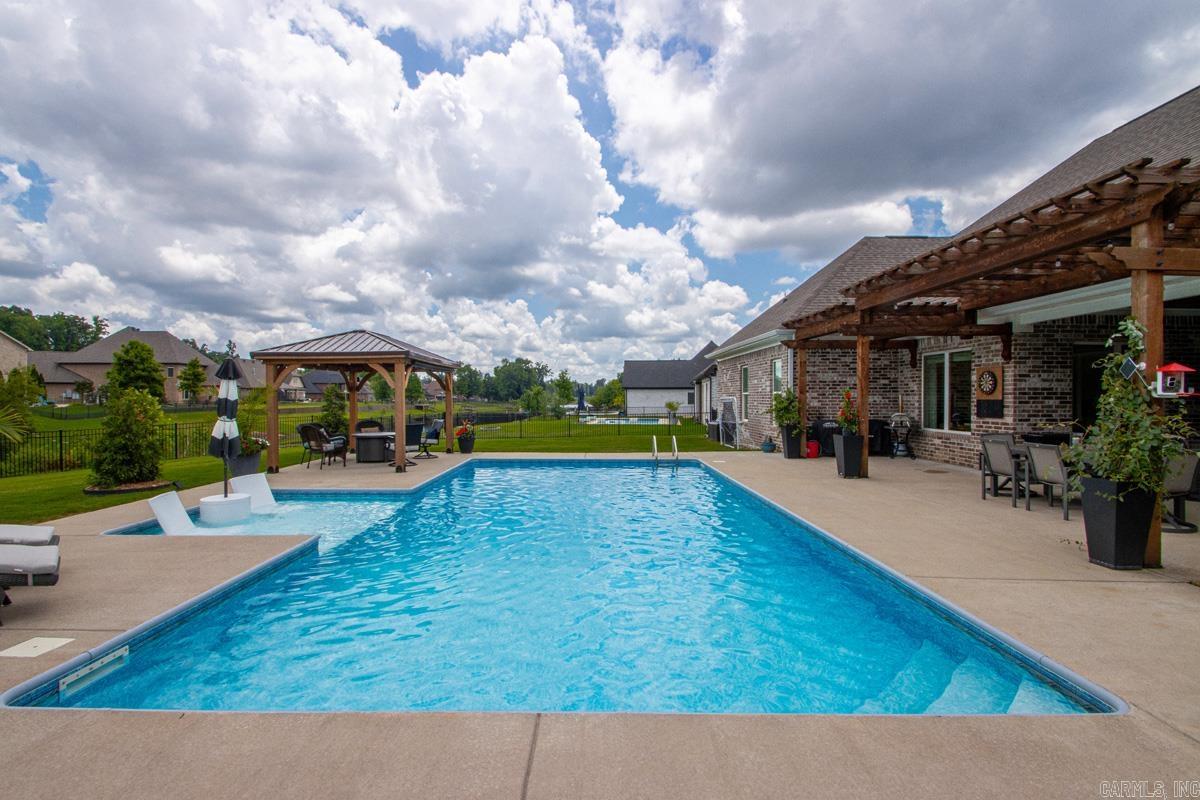 7750 S Shoreline  Benton, AR
