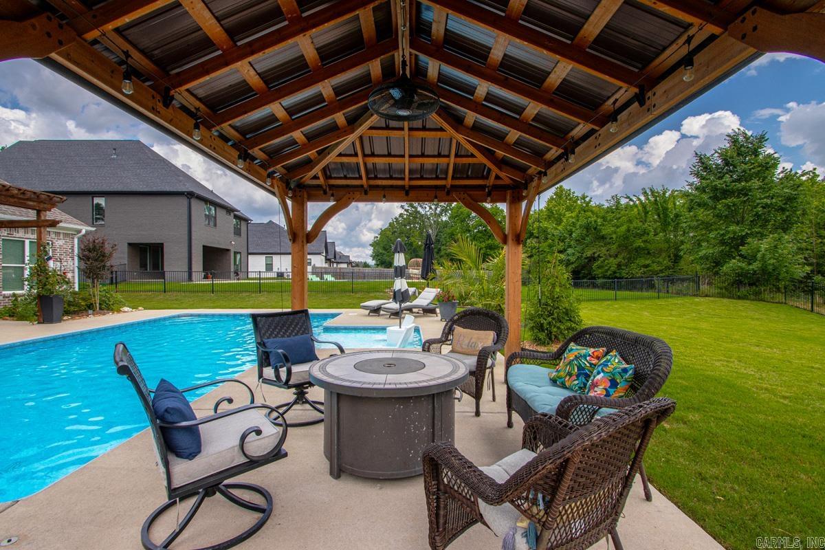 7750 S Shoreline  Benton, AR