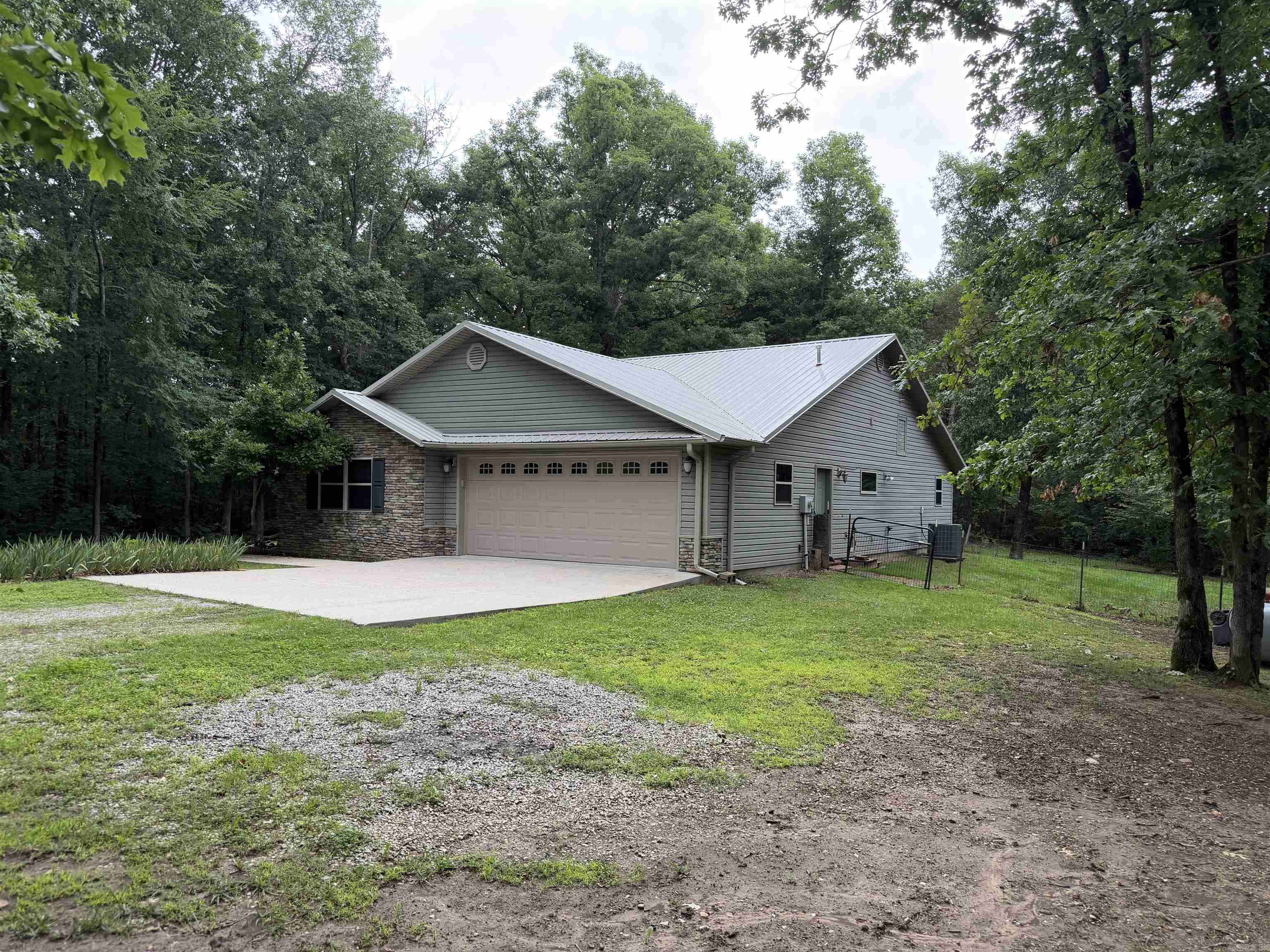 252 J Lynne  Mountain View, AR