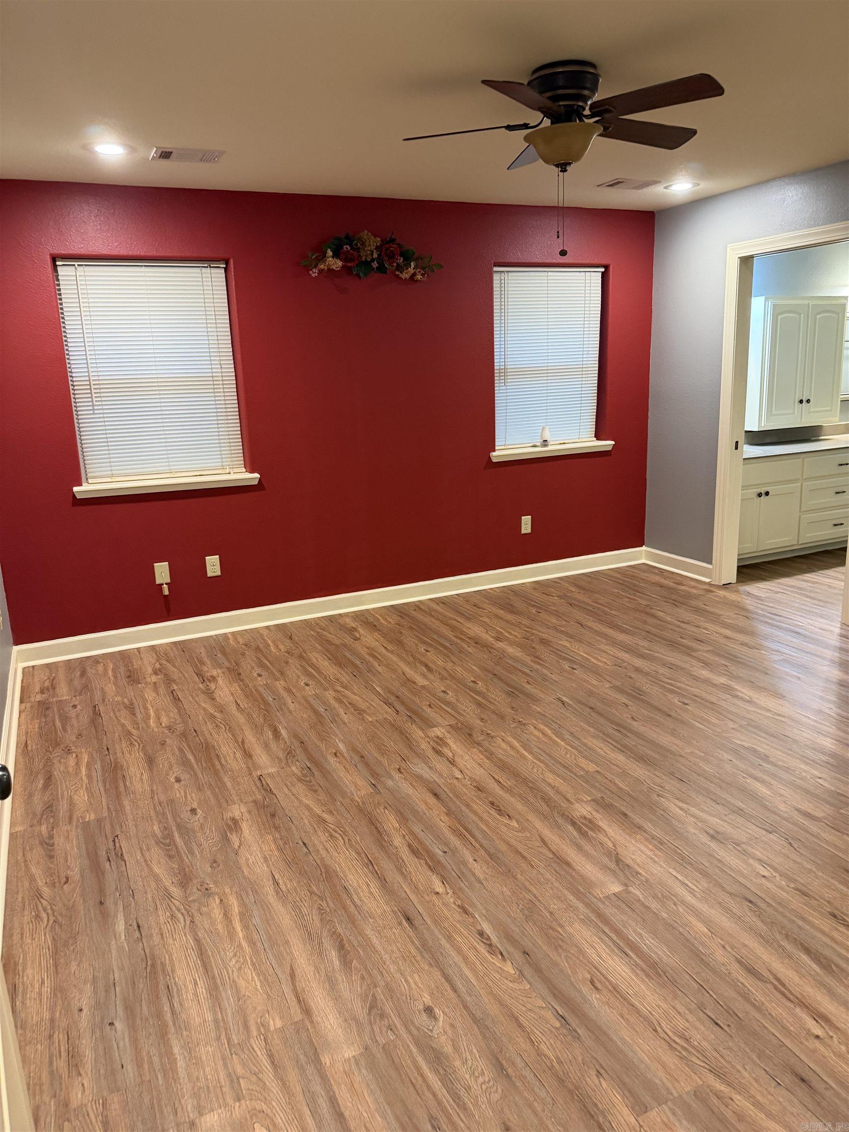 252 J Lynne  Mountain View, AR