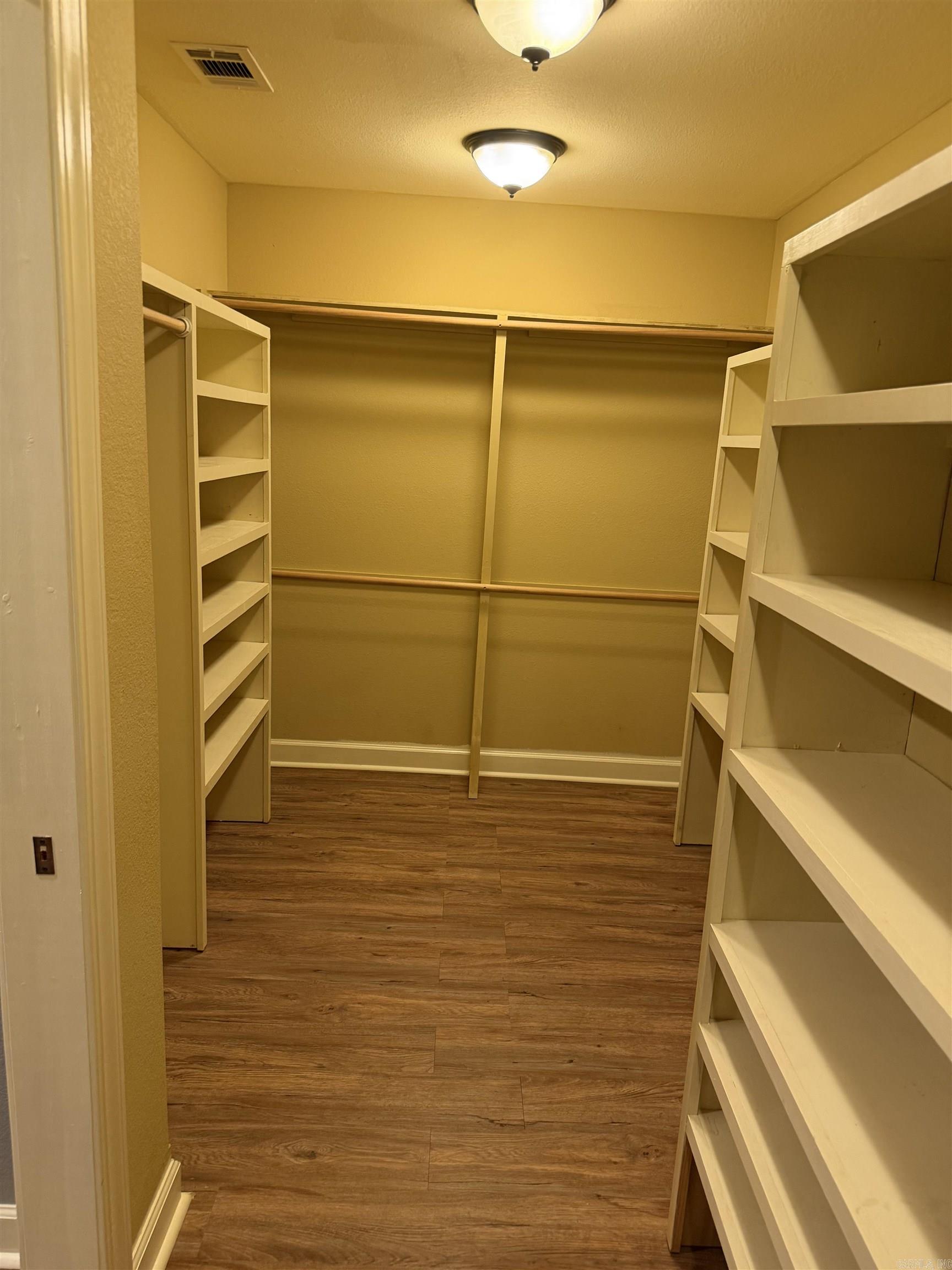 252 J Lynne  Mountain View, AR