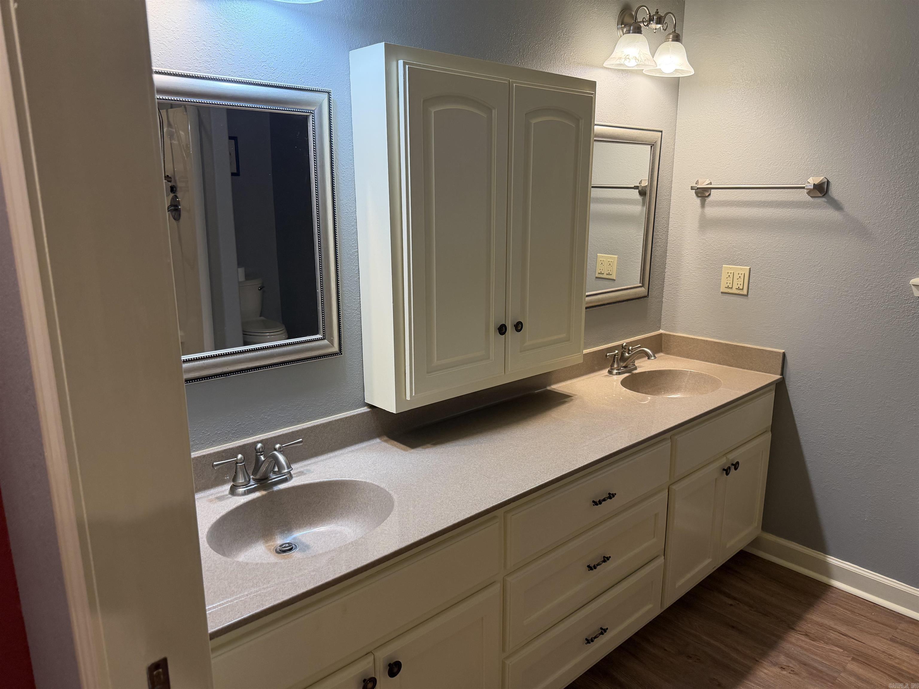252 J Lynne  Mountain View, AR