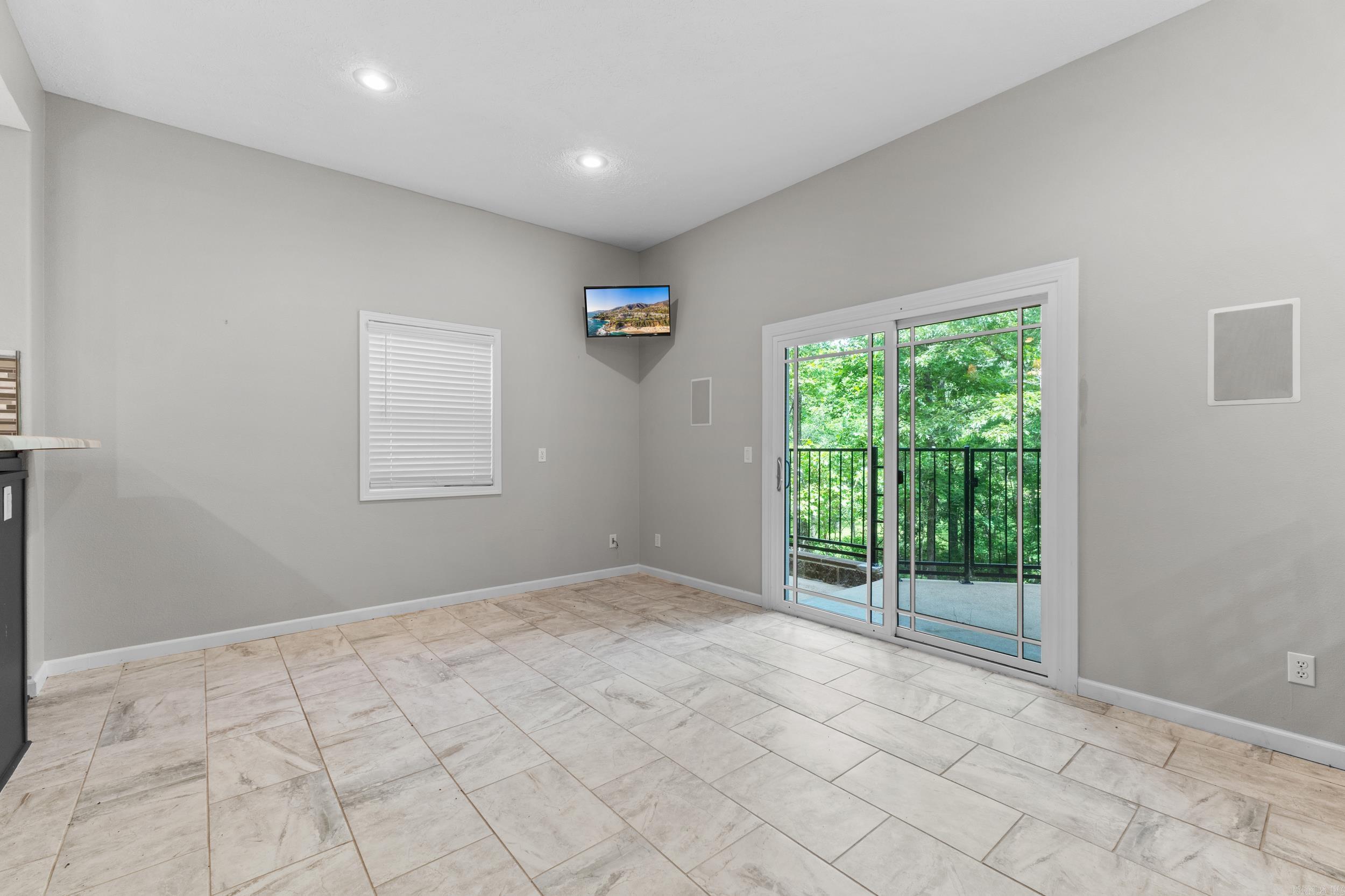 96 Woodcreek Court  Mountain Home, AR
