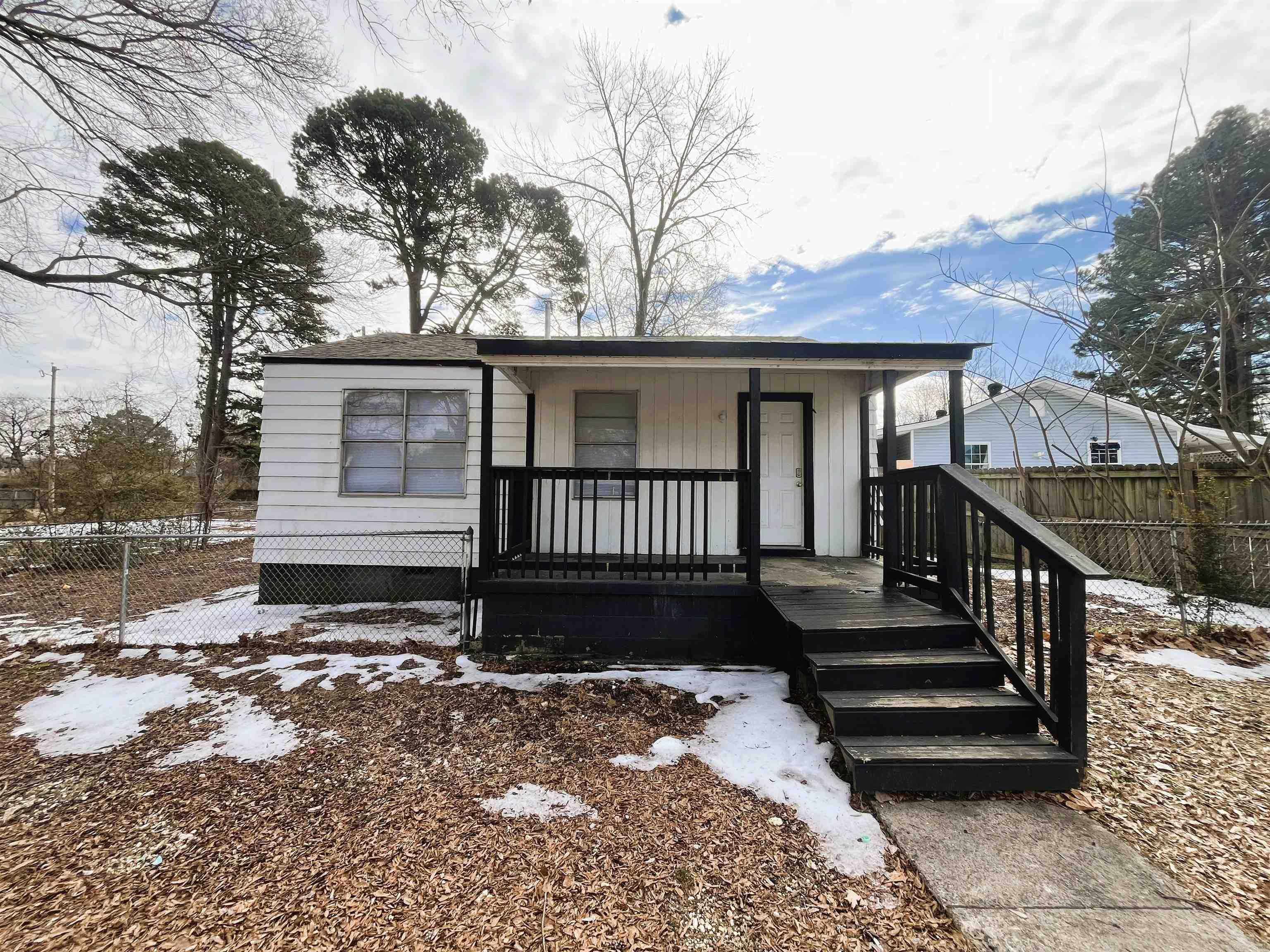 102 CROSS STREET  Jacksonville, AR