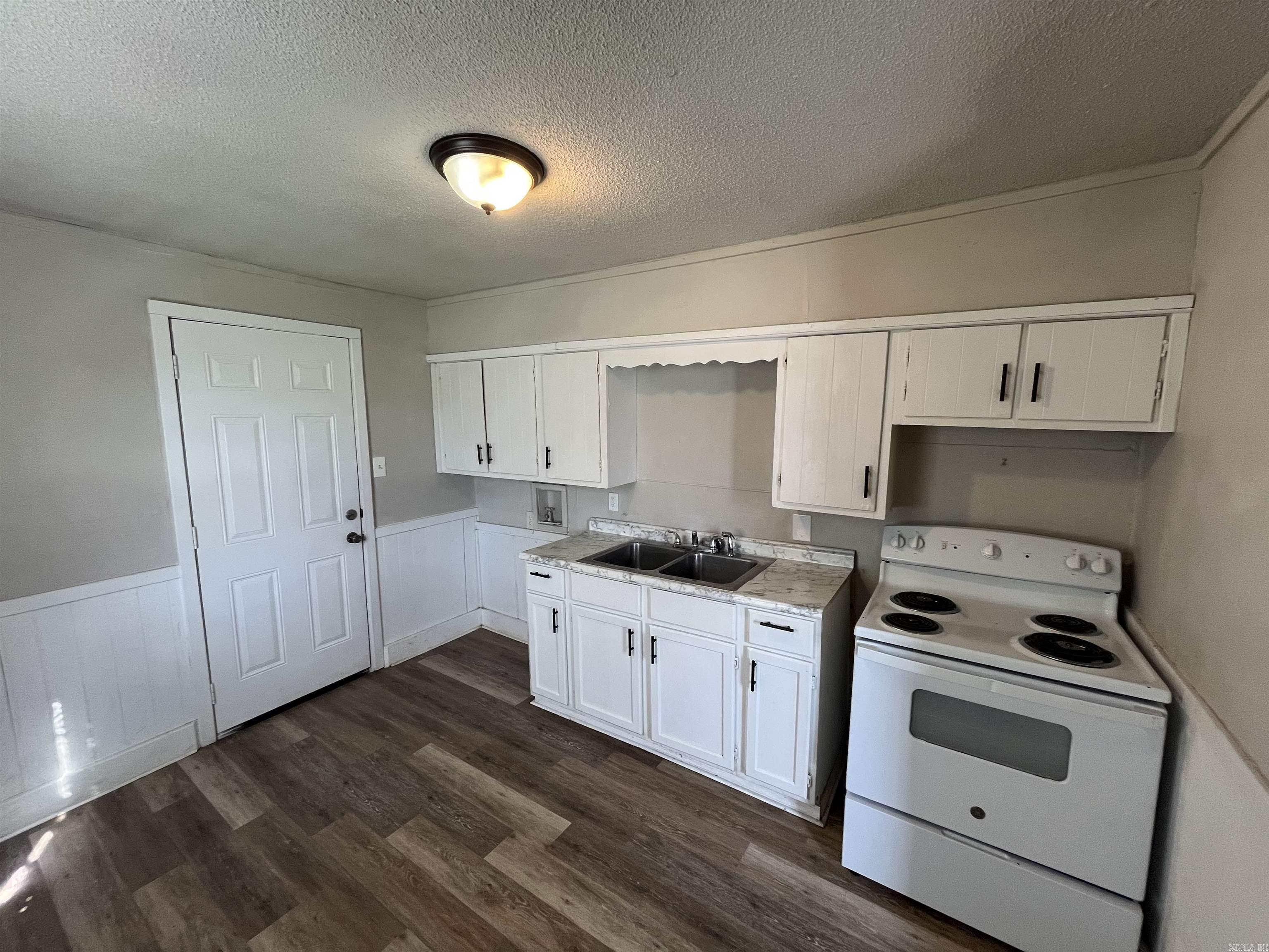 138 CENTRAL AVENUE  Jacksonville, AR