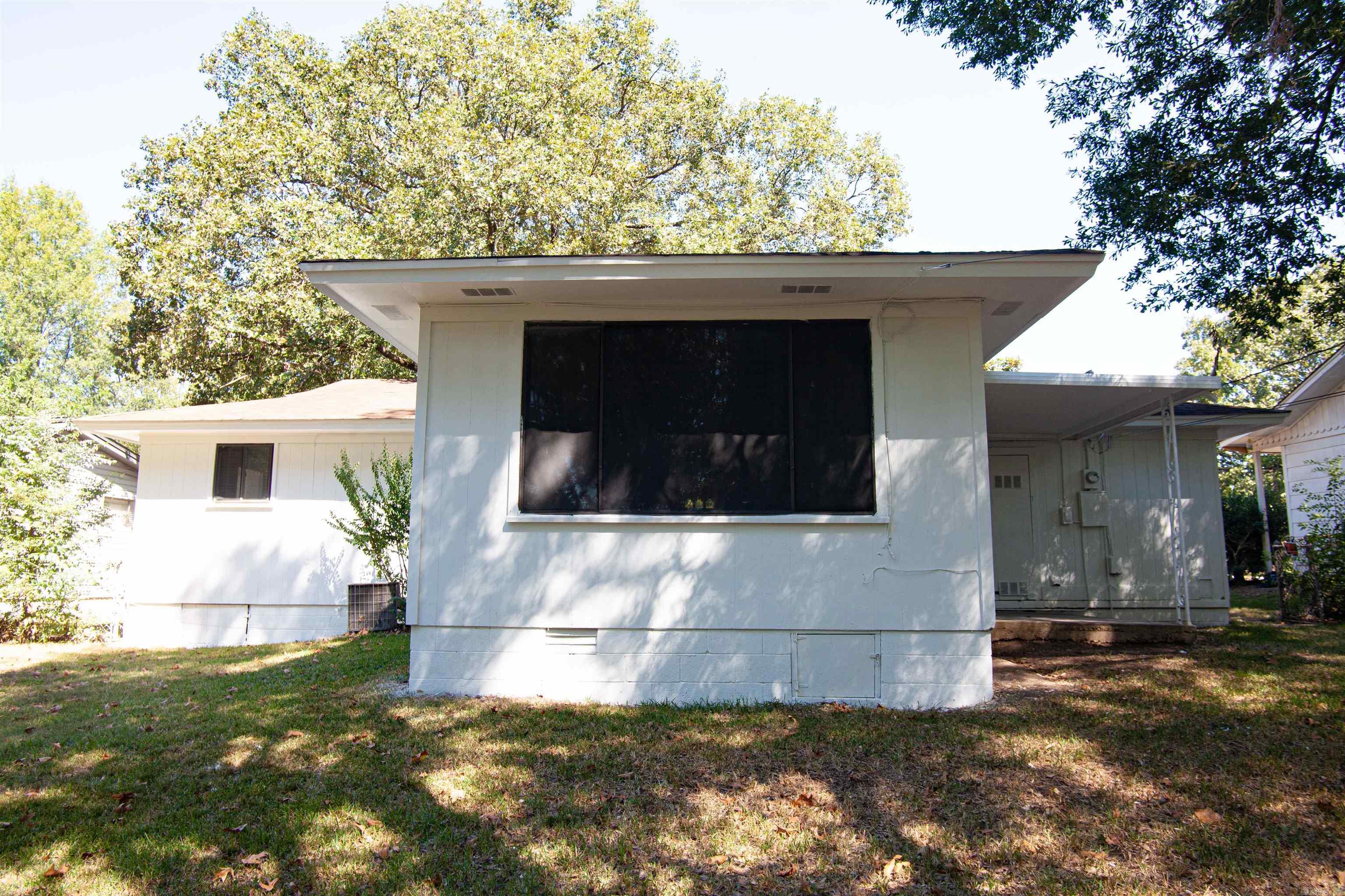 214 Gilbert Dr  Little Rock, AR