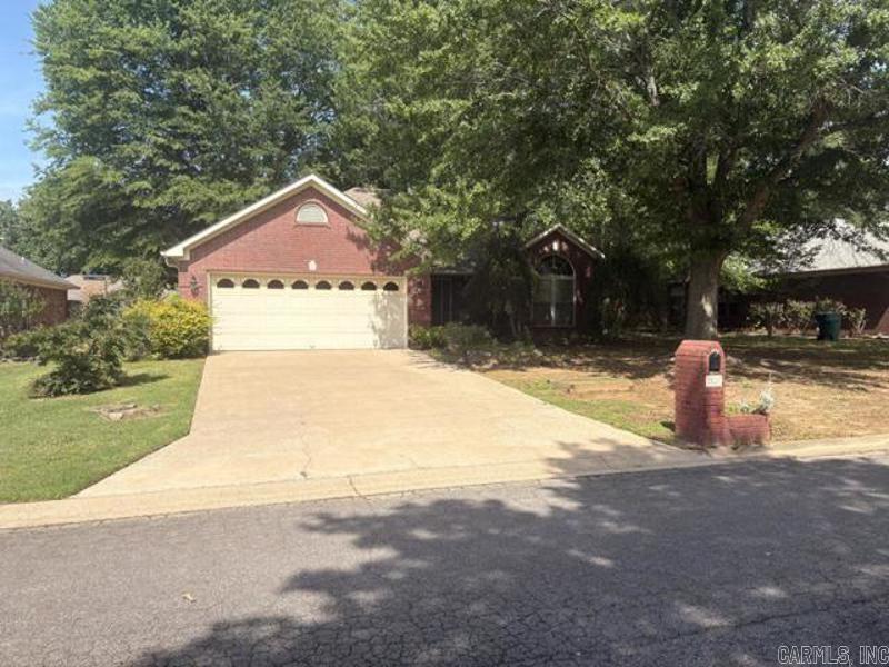 2125 Sprucewood  Conway, AR