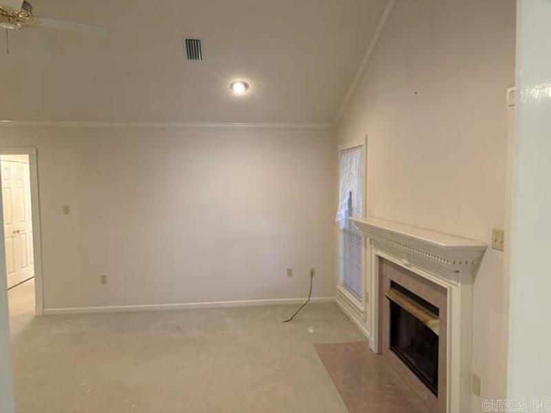 2125 Sprucewood  Conway, AR