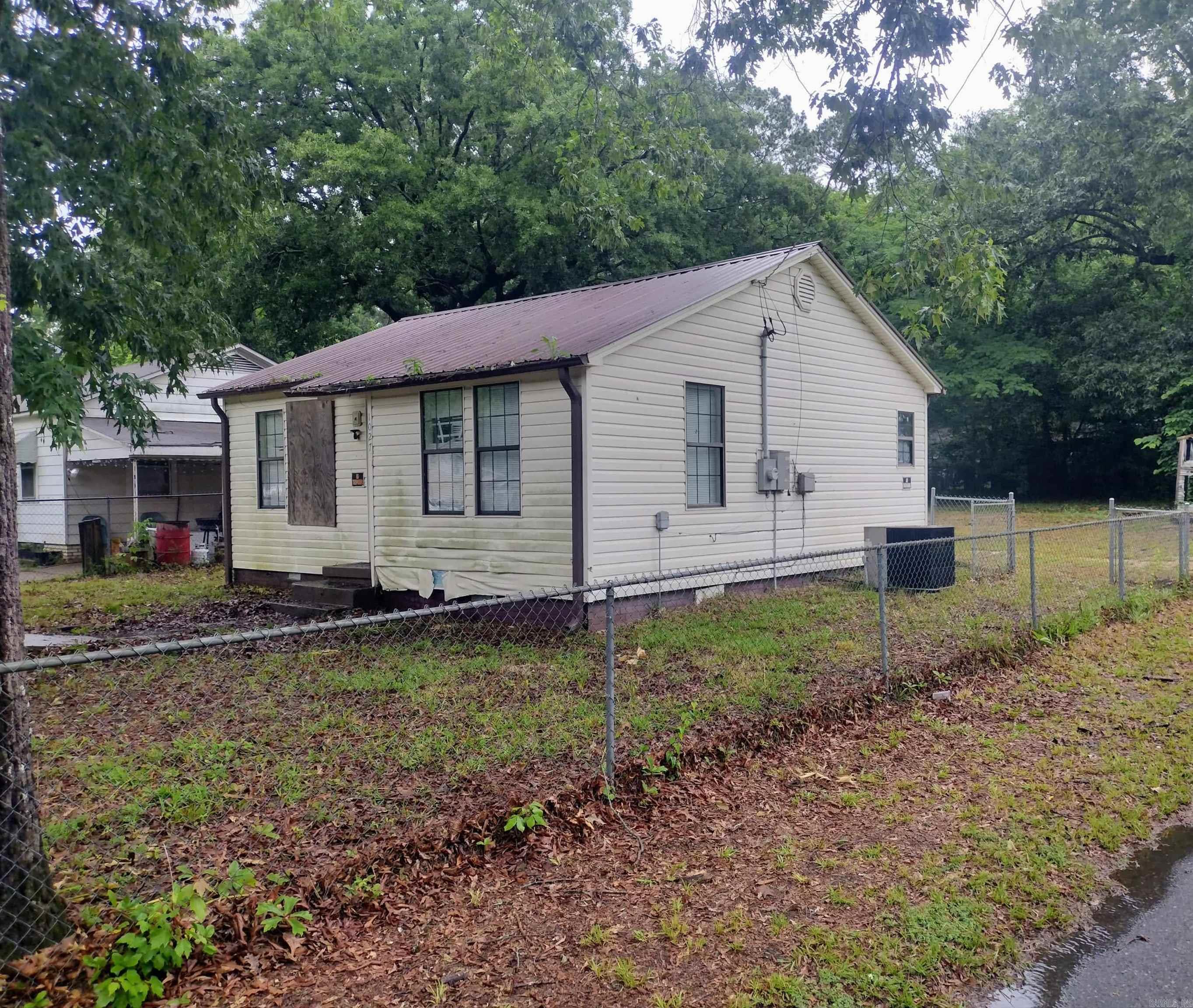 1027 Jefferson  Malvern, AR