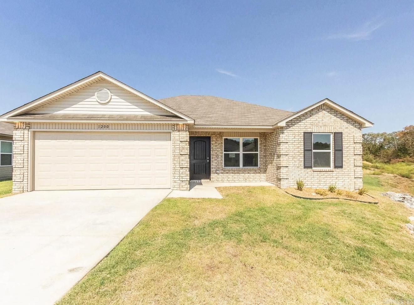 1200 Cowbell  Conway, AR