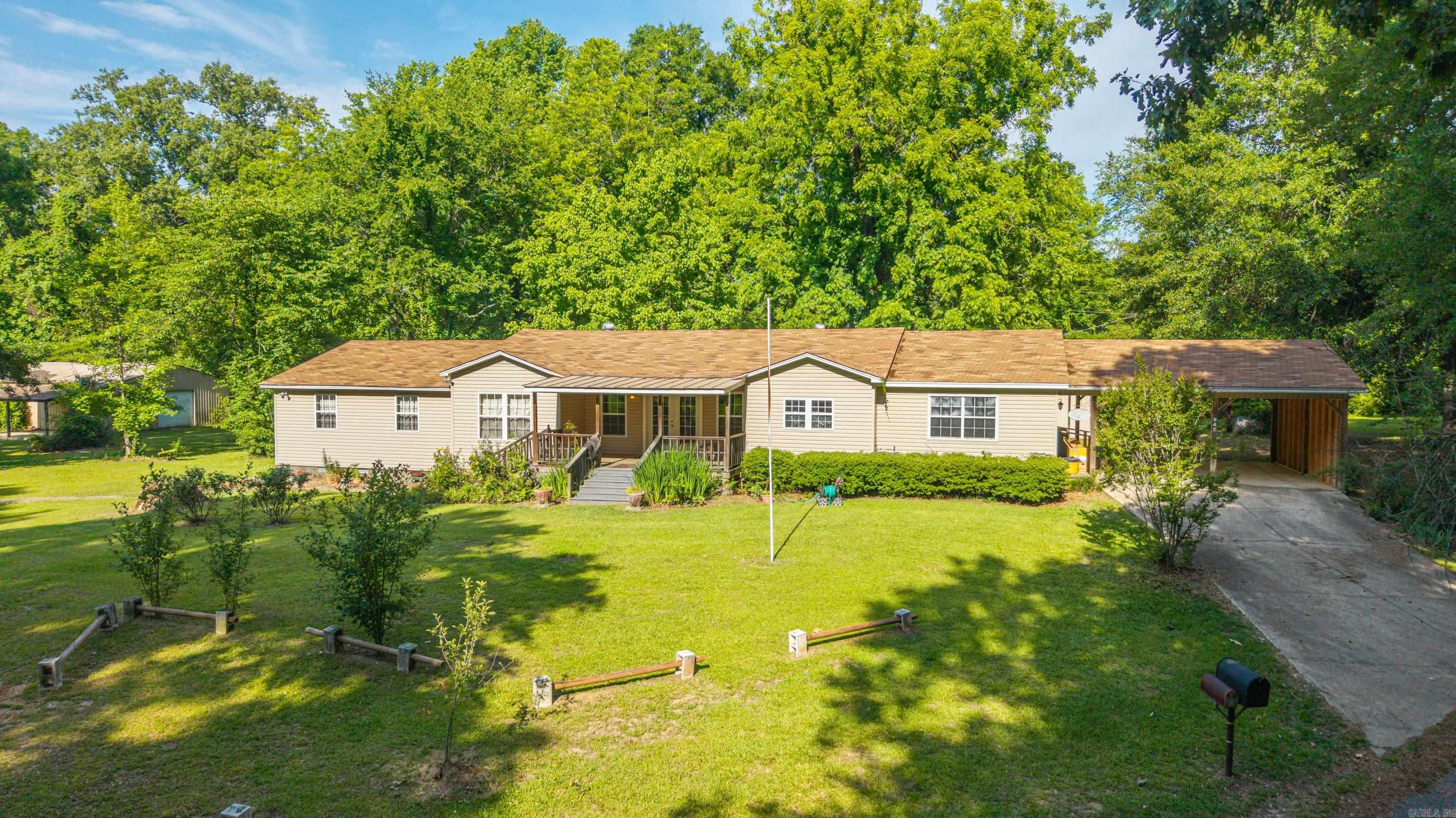 945 Snyder  Arkadelphia, AR