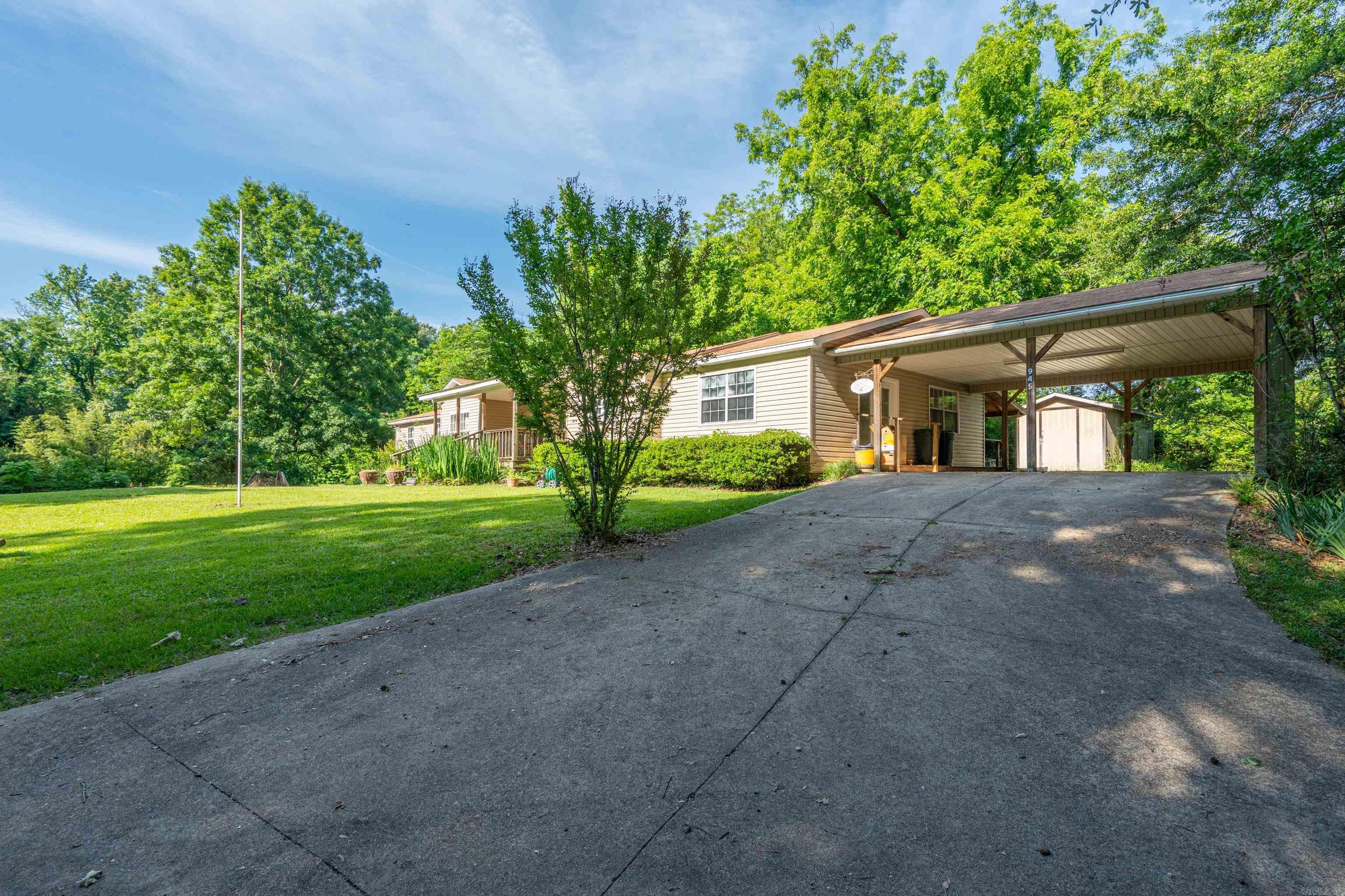 945 Snyder  Arkadelphia, AR