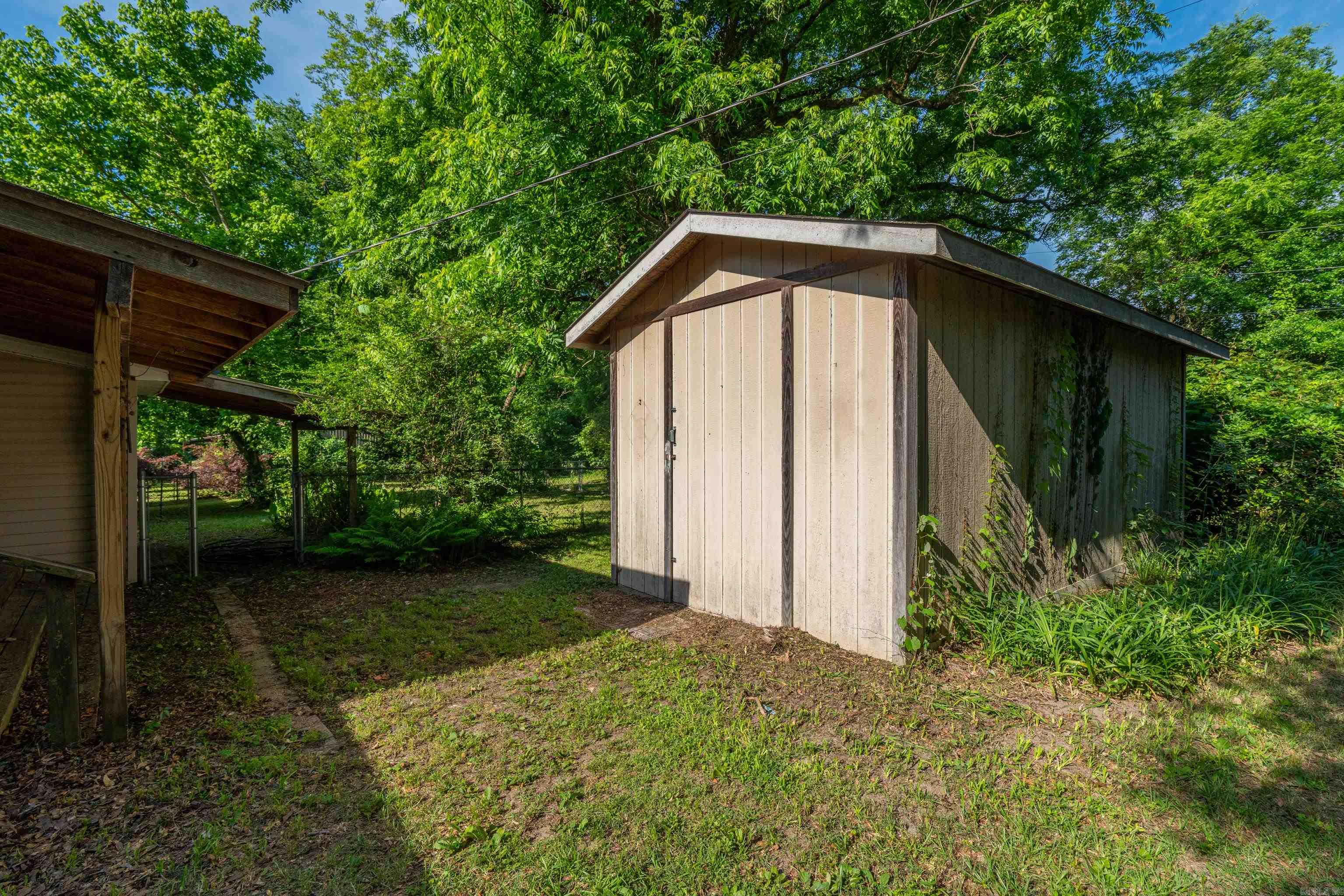 945 Snyder  Arkadelphia, AR