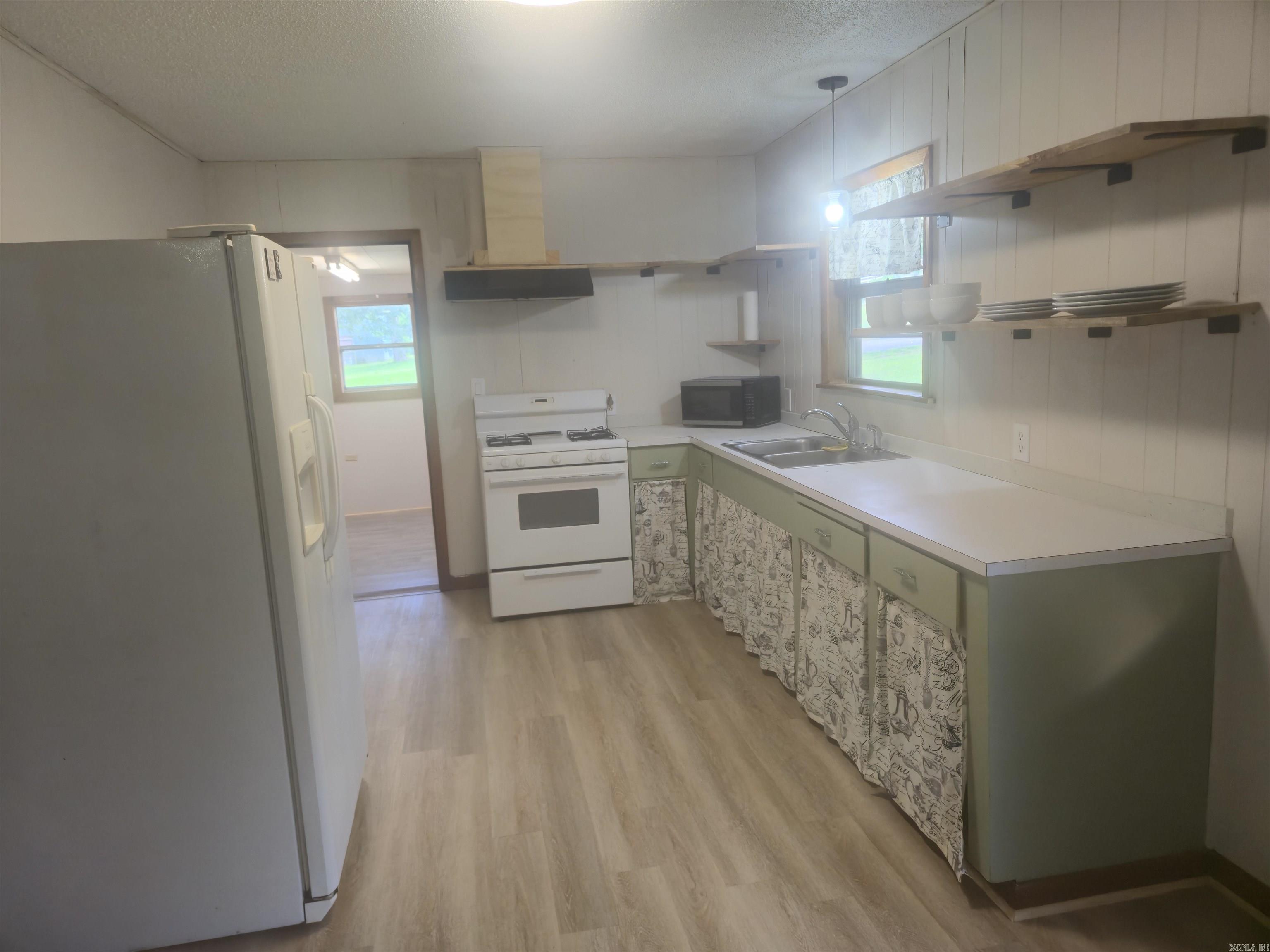 1214 W Maple  Heber Springs, AR
