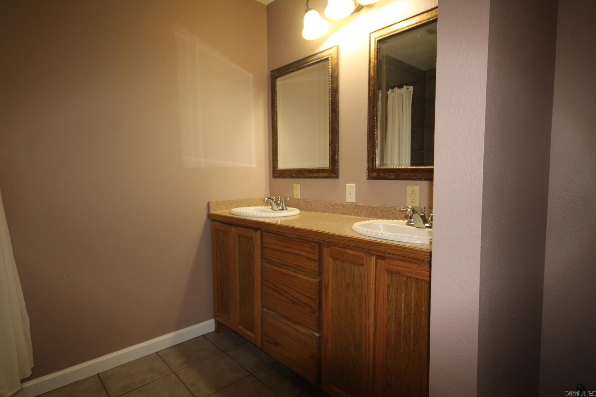 1270 Hempstead 31  Nashville, AR