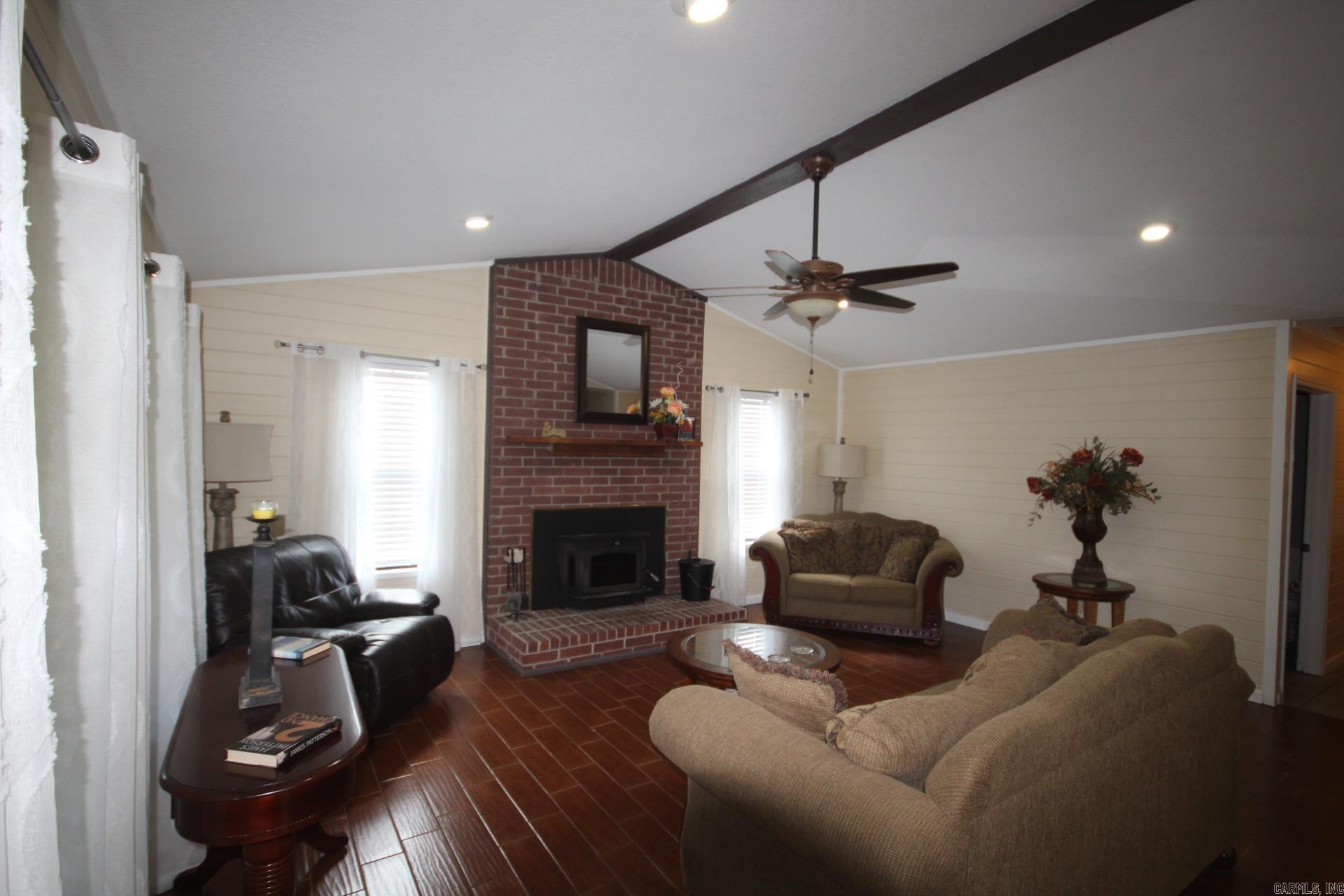 1270 Hempstead 31  Nashville, AR