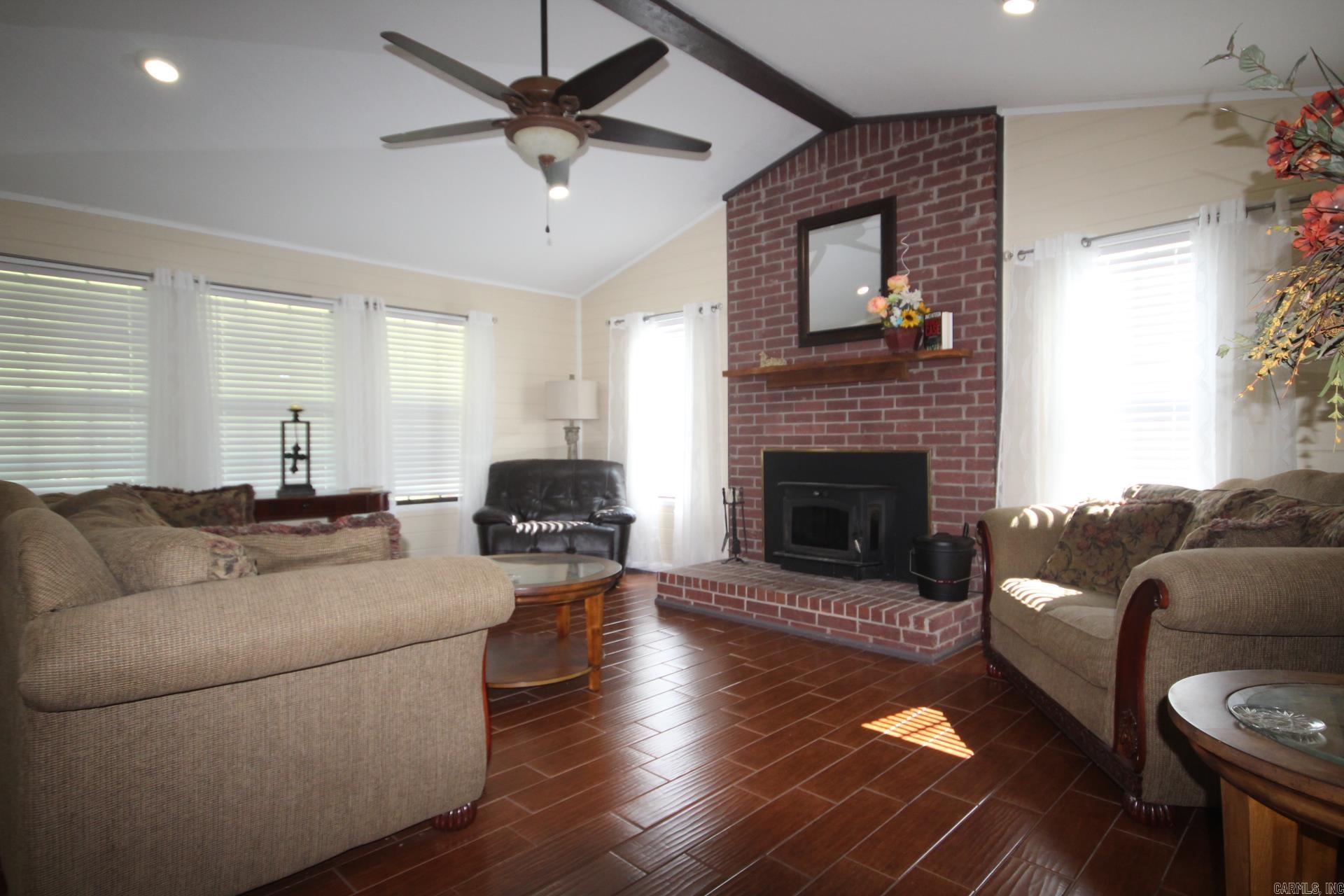 1270 Hempstead 31  Nashville, AR