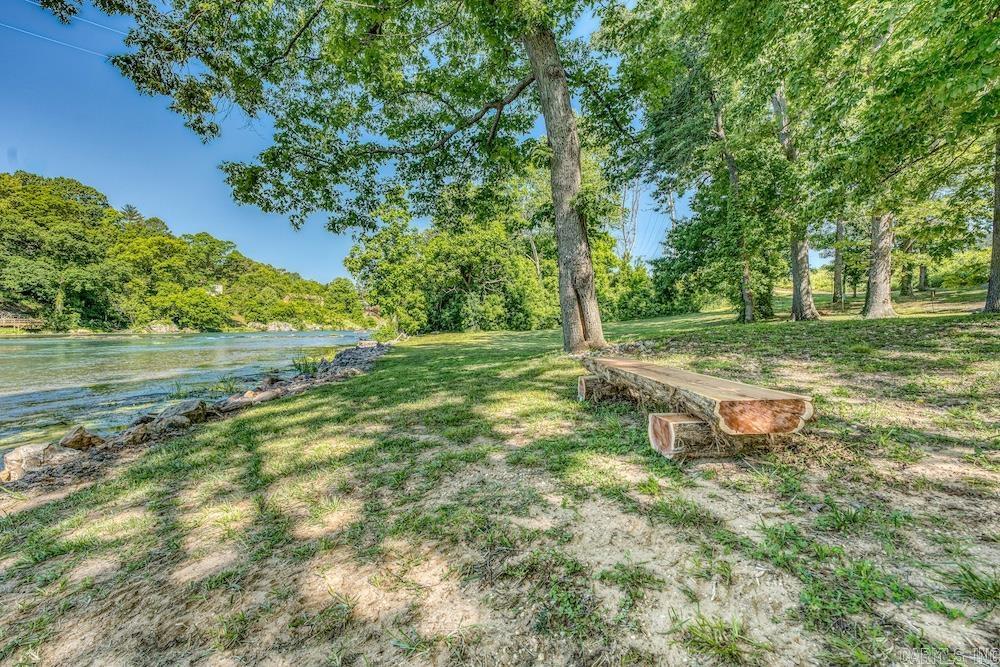 99 Highway 63 South  Mammoth Spring, AR