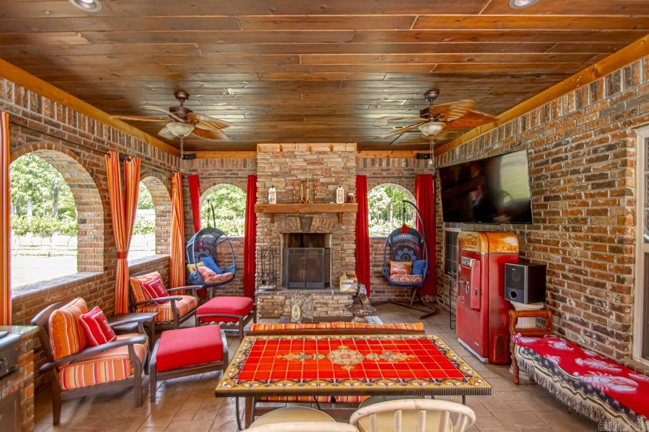 42 Oakwood  Vilonia, AR