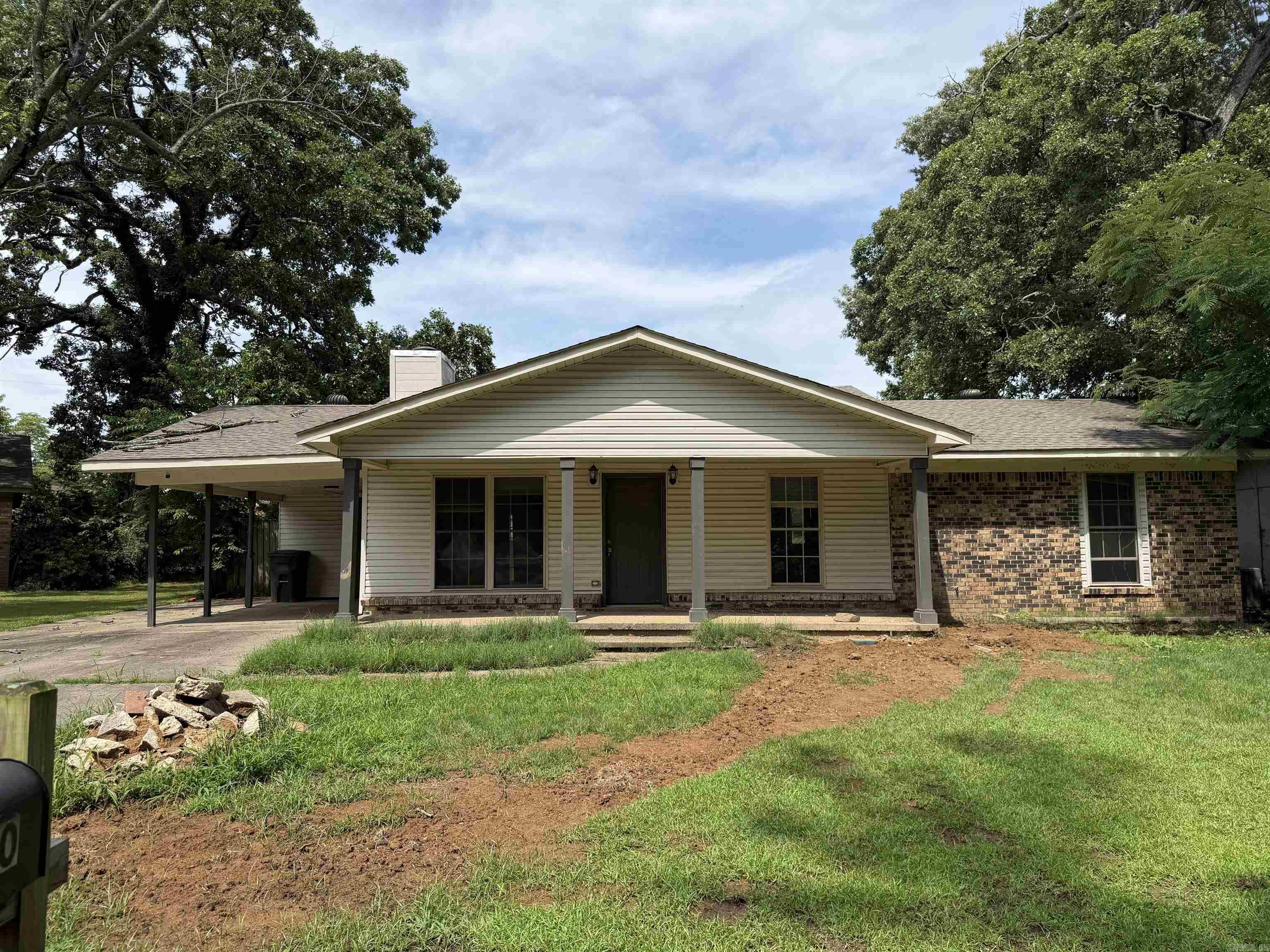 1000 towering oaks  Jacksonville, AR