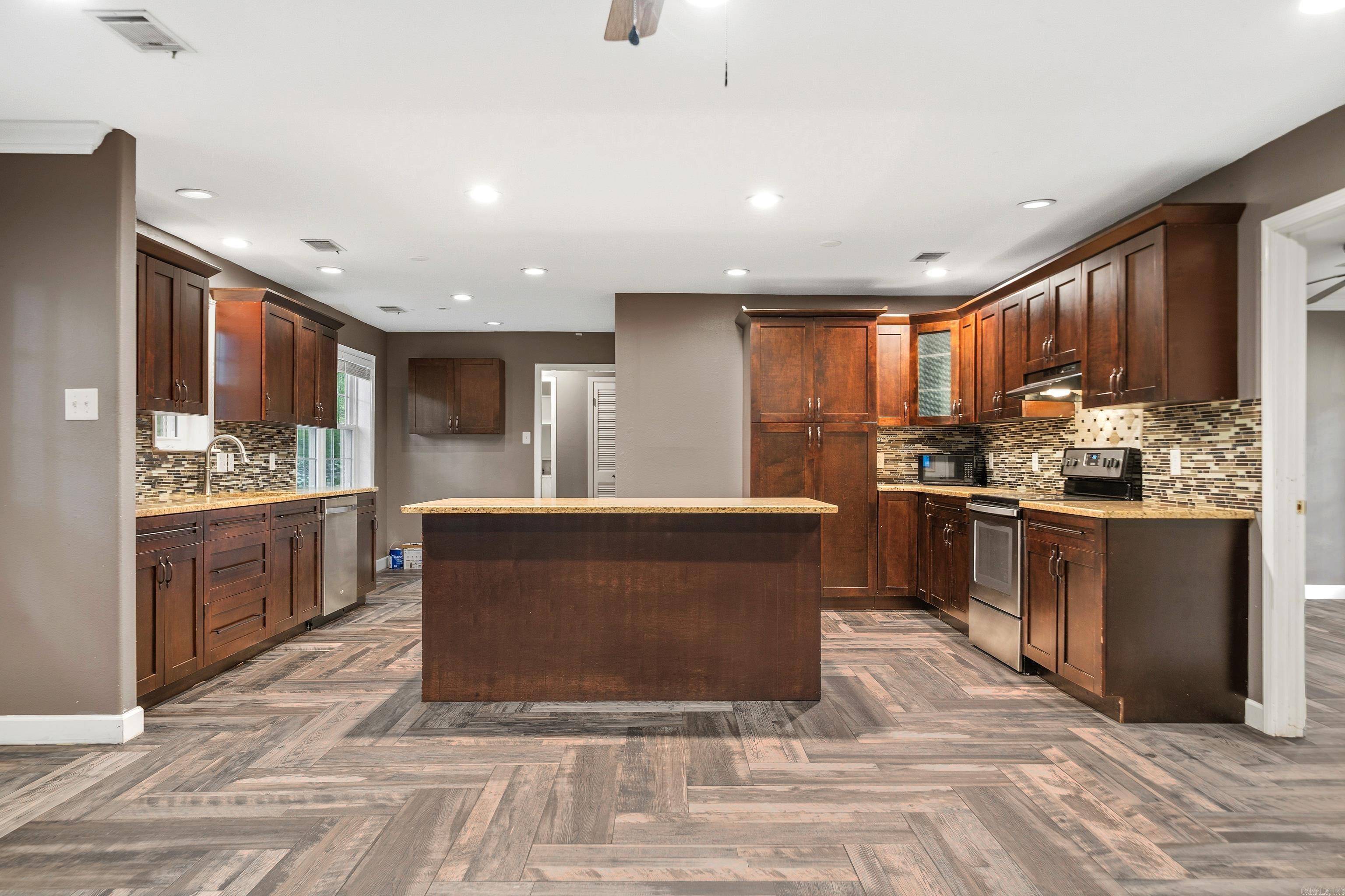 116 Pin Oak  Hot Springs, AR