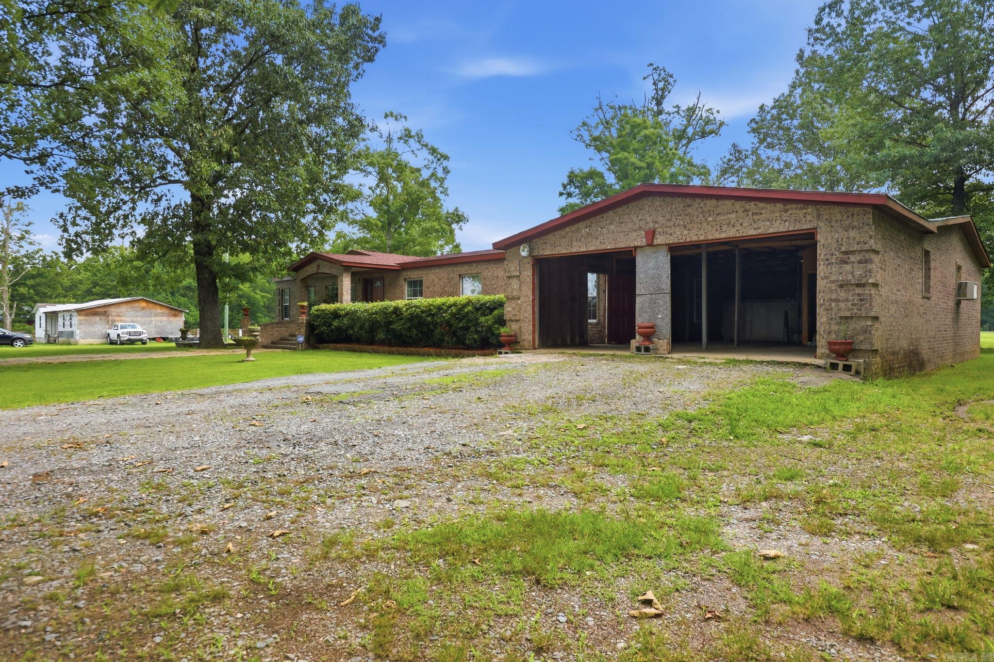 955 N Highway 15  Lonoke, AR