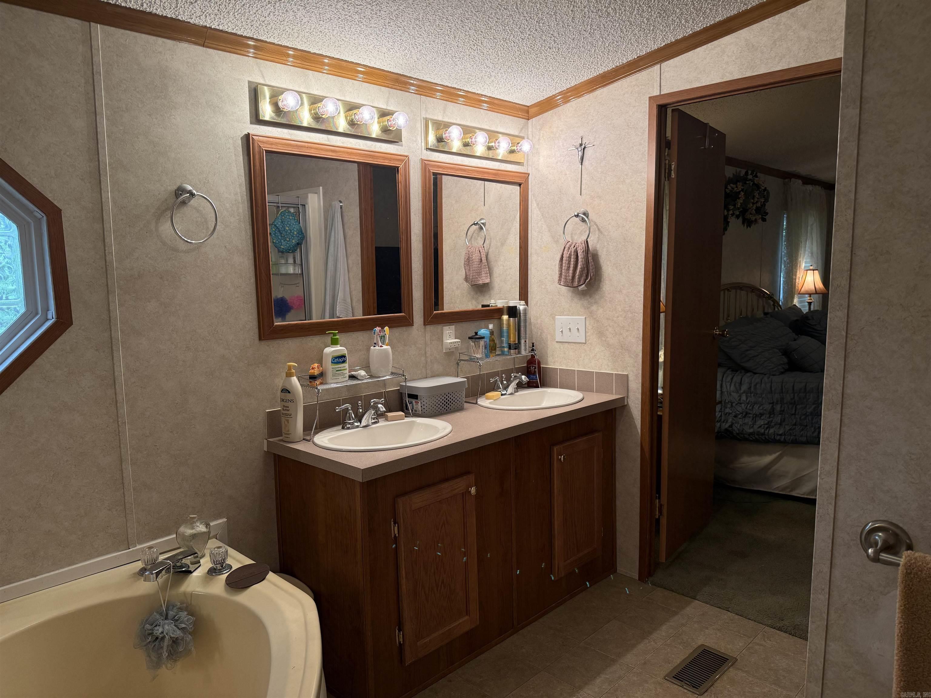 2174 Cove Creek  Quitman, AR