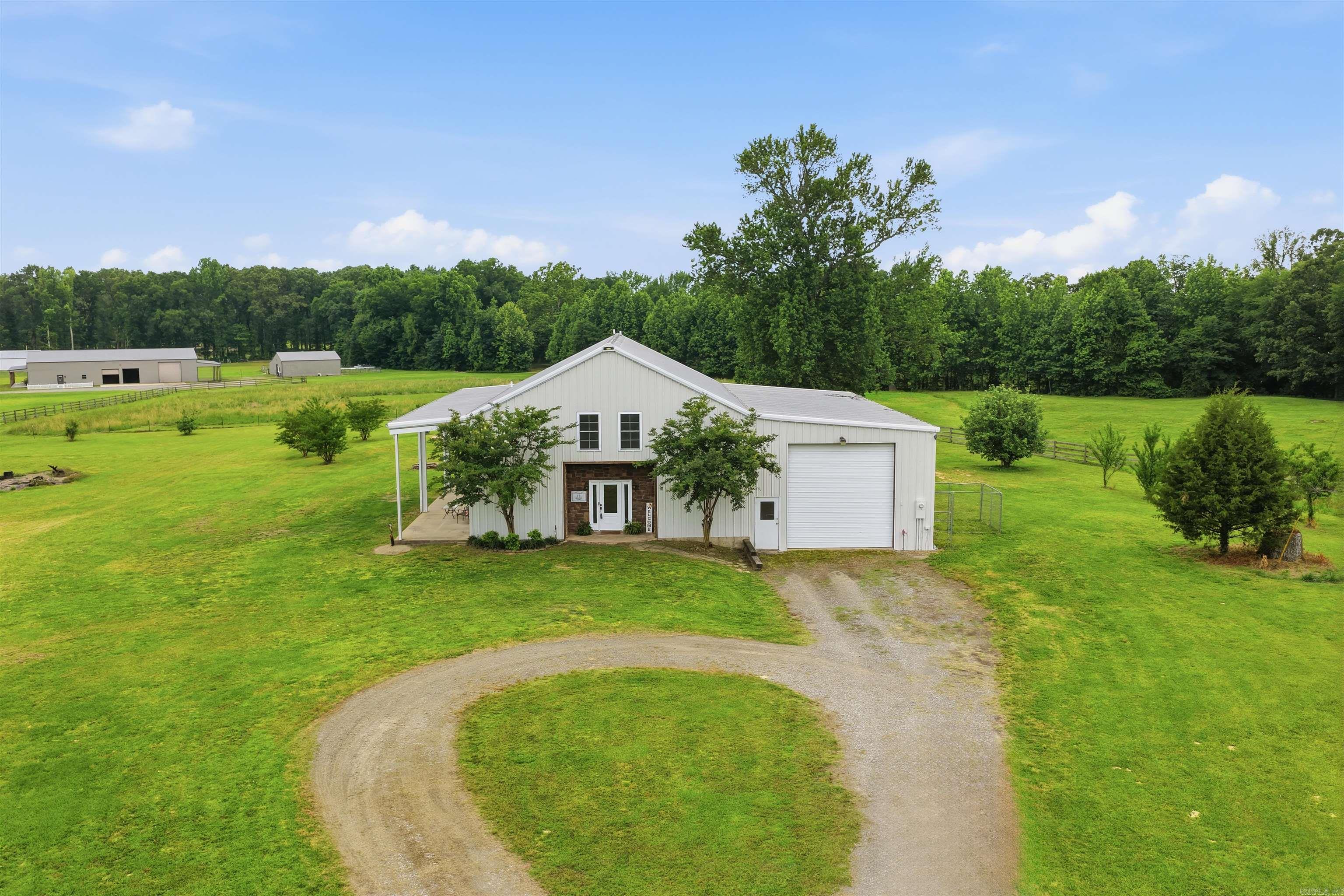 11 Hillard  Greenbrier, AR