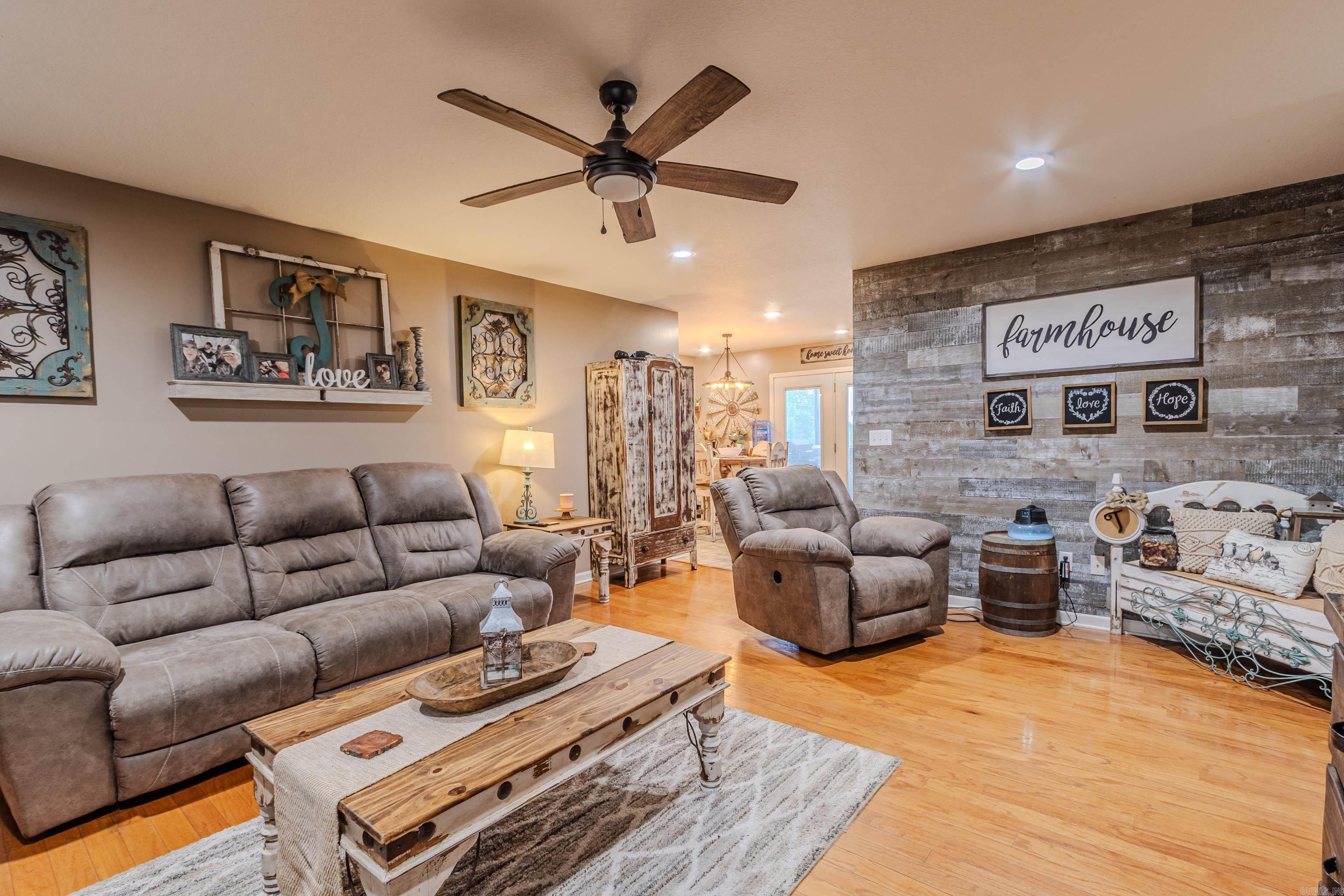 601 N 6th  Marmaduke, AR