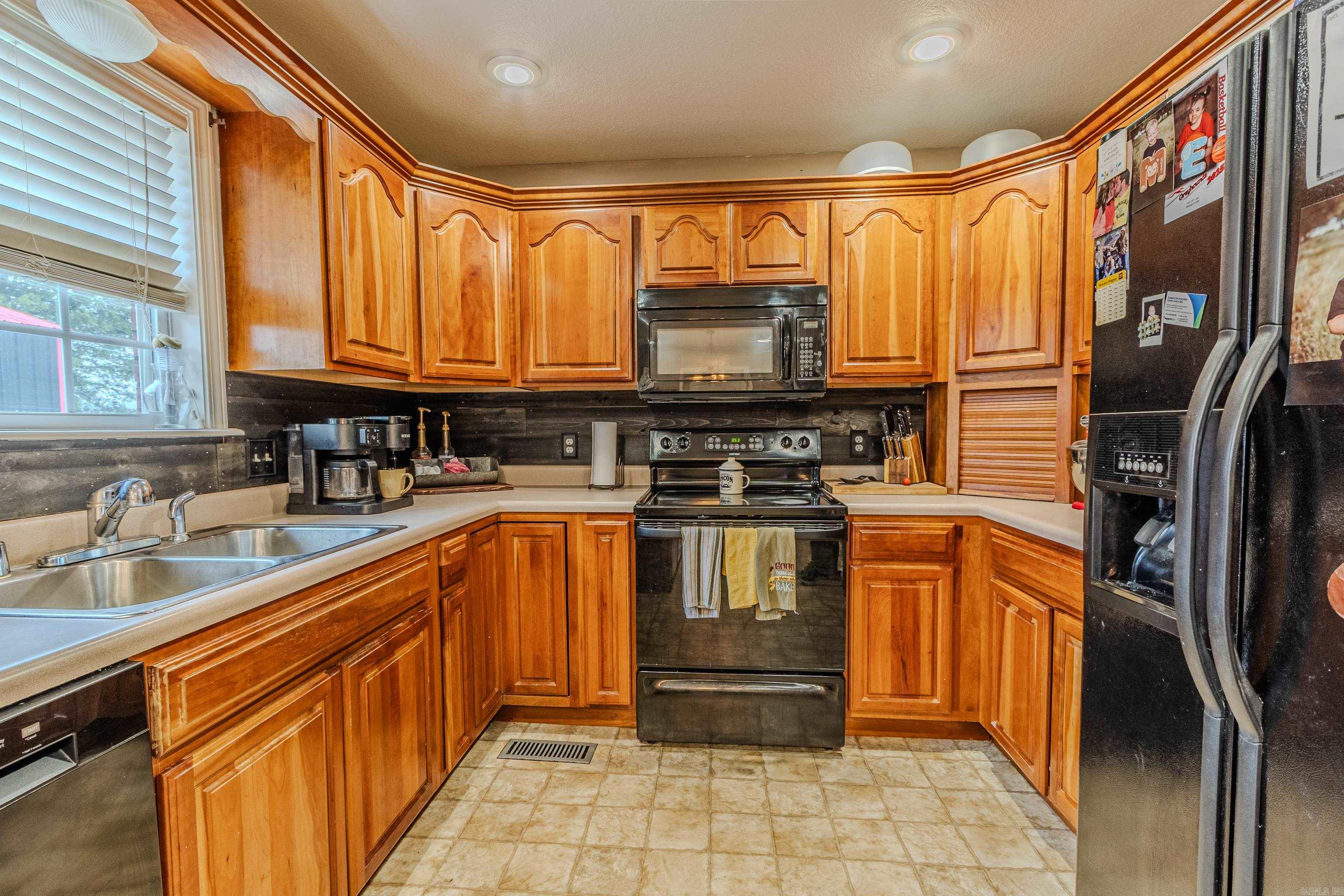 601 N 6th  Marmaduke, AR