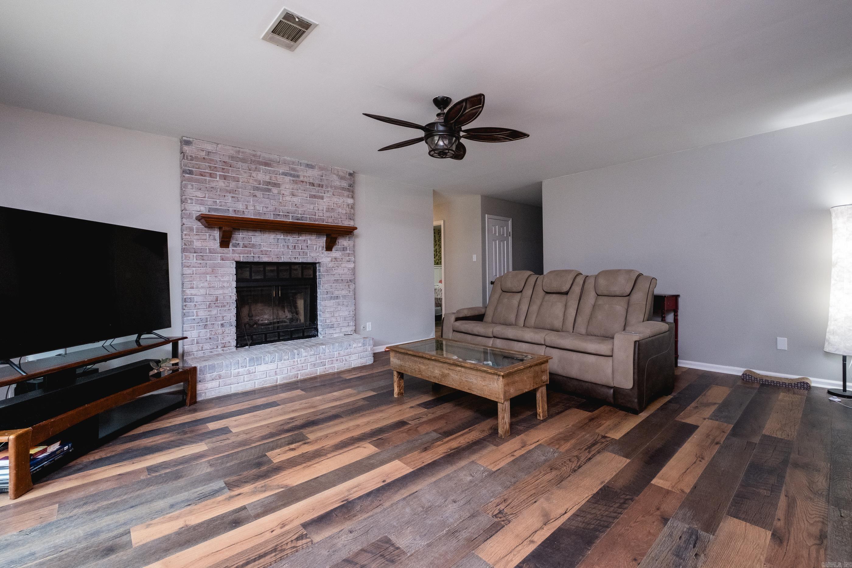 4 Oak Forest  Maumelle, AR