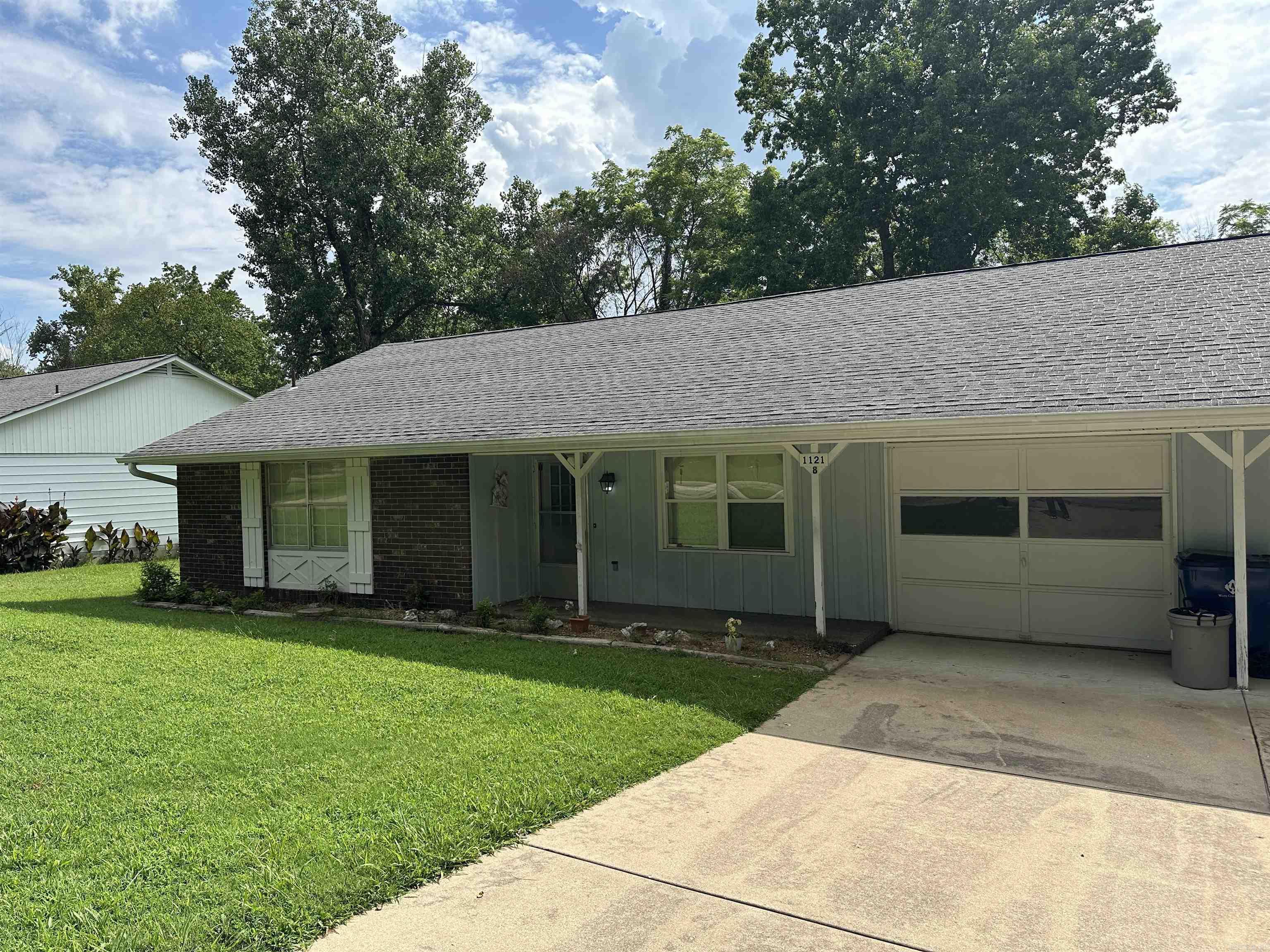1121 Meadowbrook Drive  Mountain Home, AR